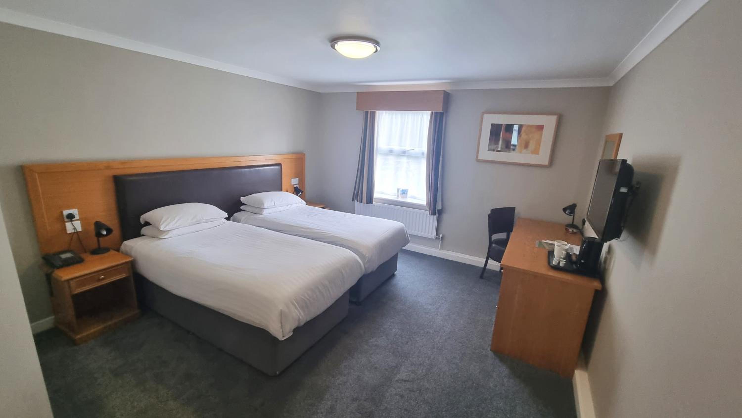 Executive Twin Room - Photo 1