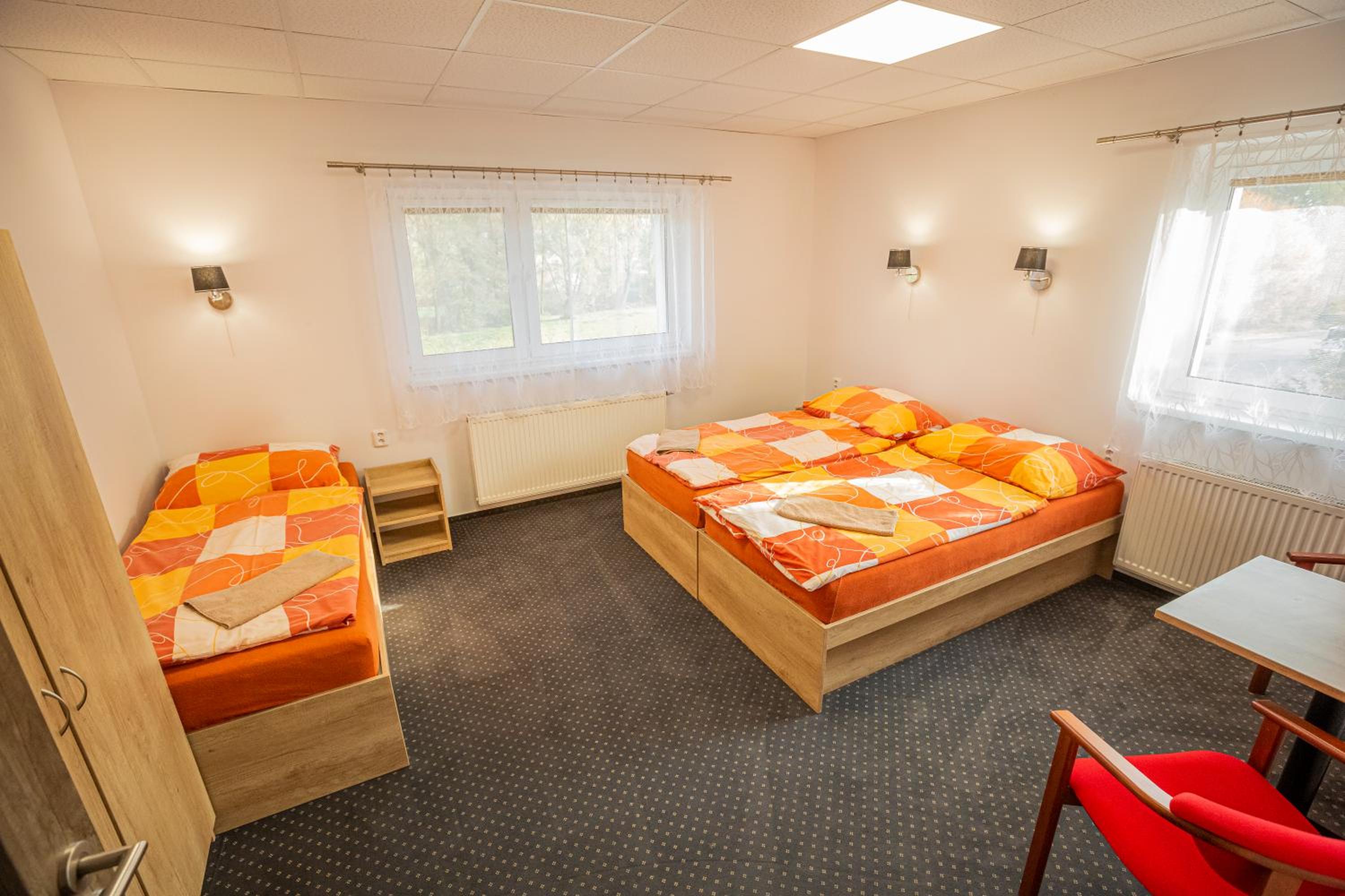 Triple Room with Private Bathroom photo 2