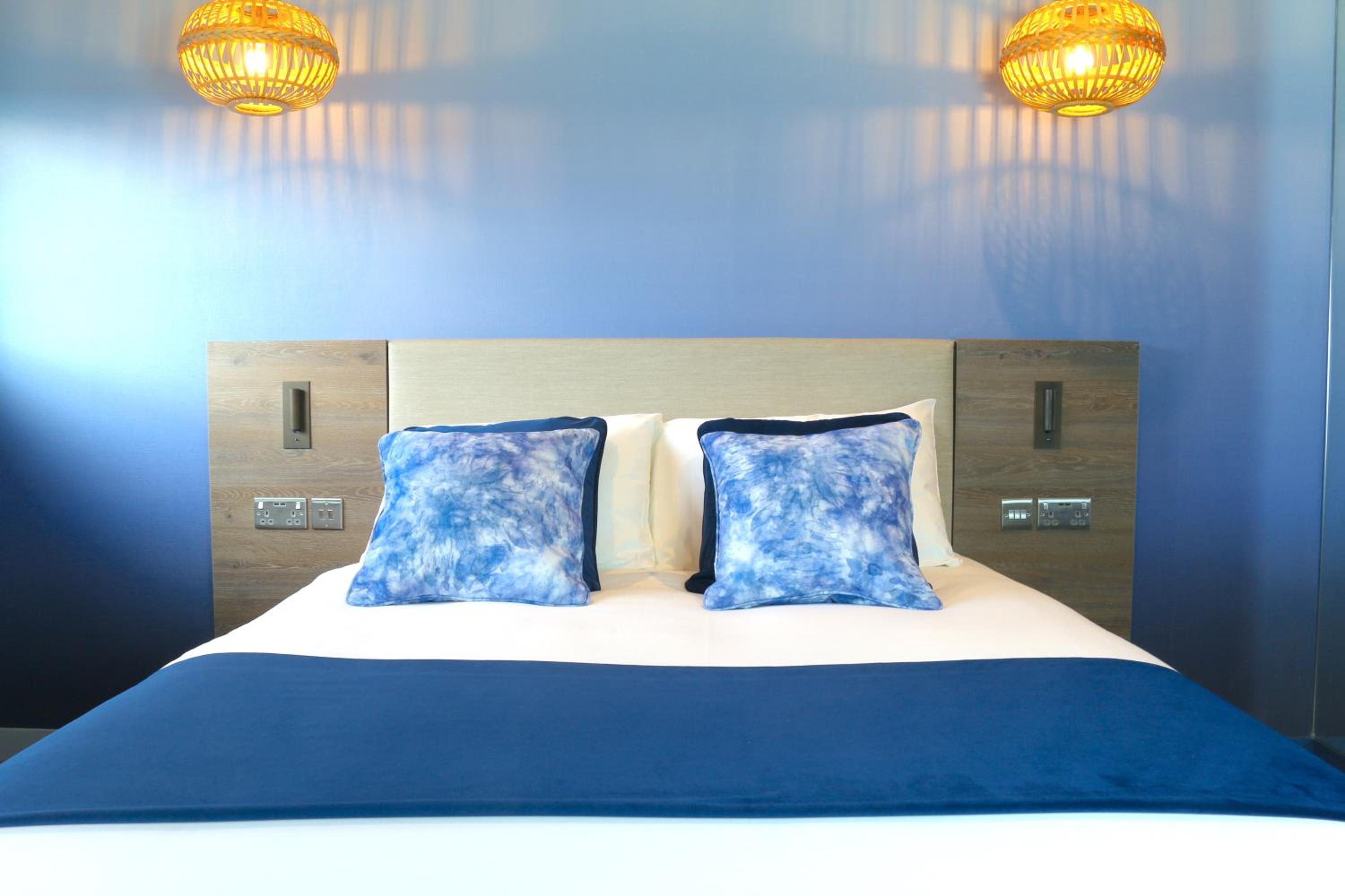 Suite – Park Side - Photo 1