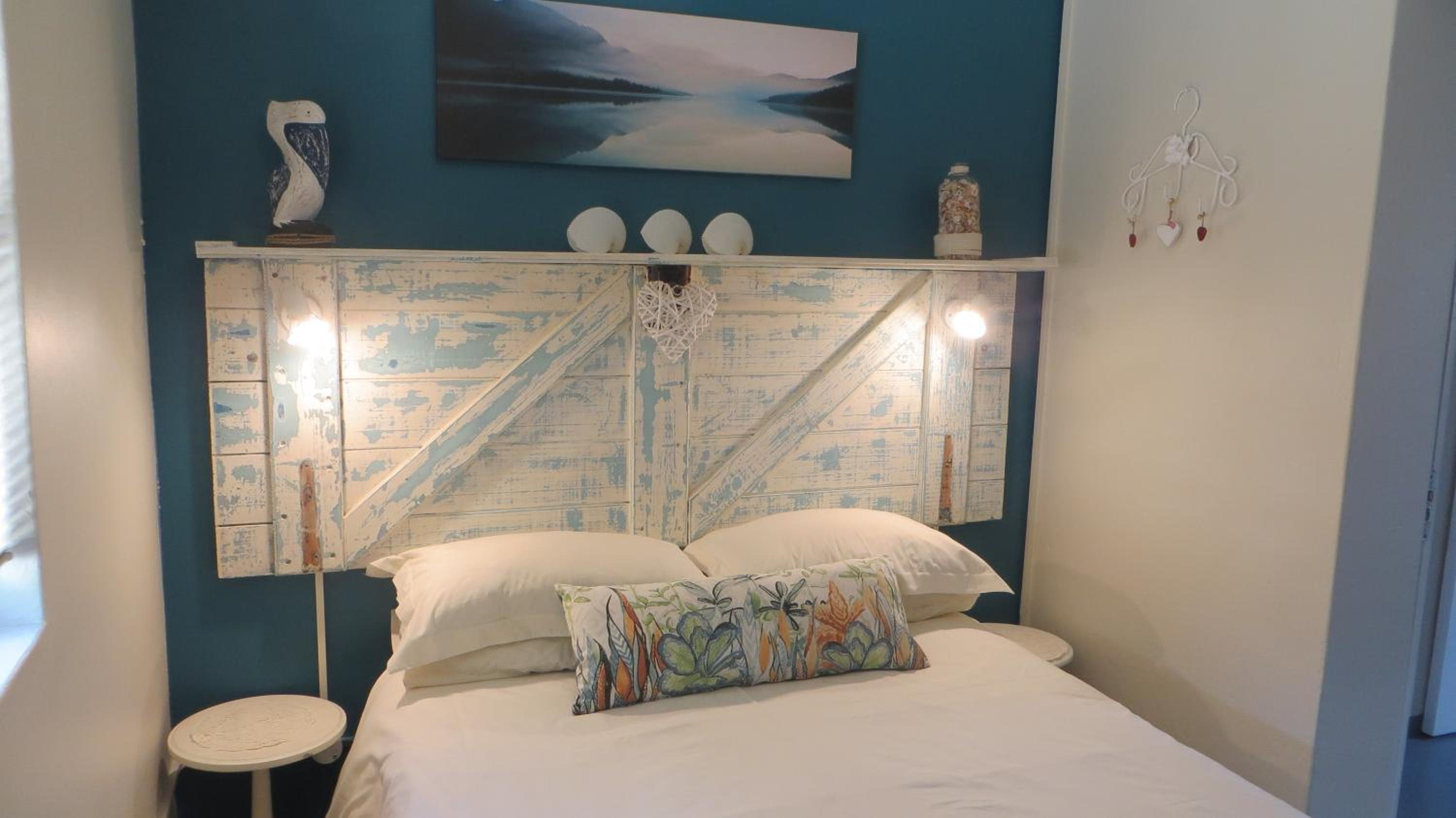 One-Bedroom Apartment - Photo 1