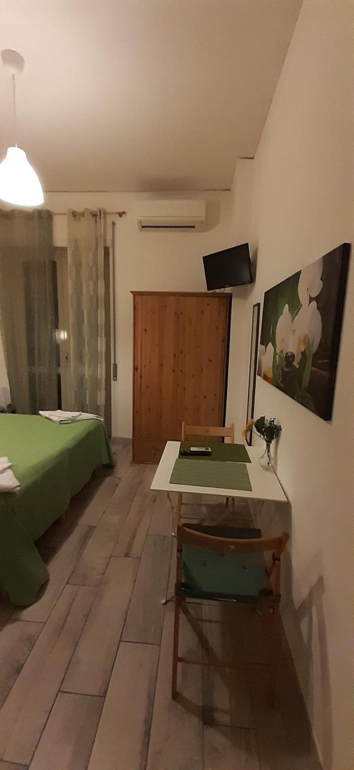 Deluxe Double Room with Sea View - Photo 6