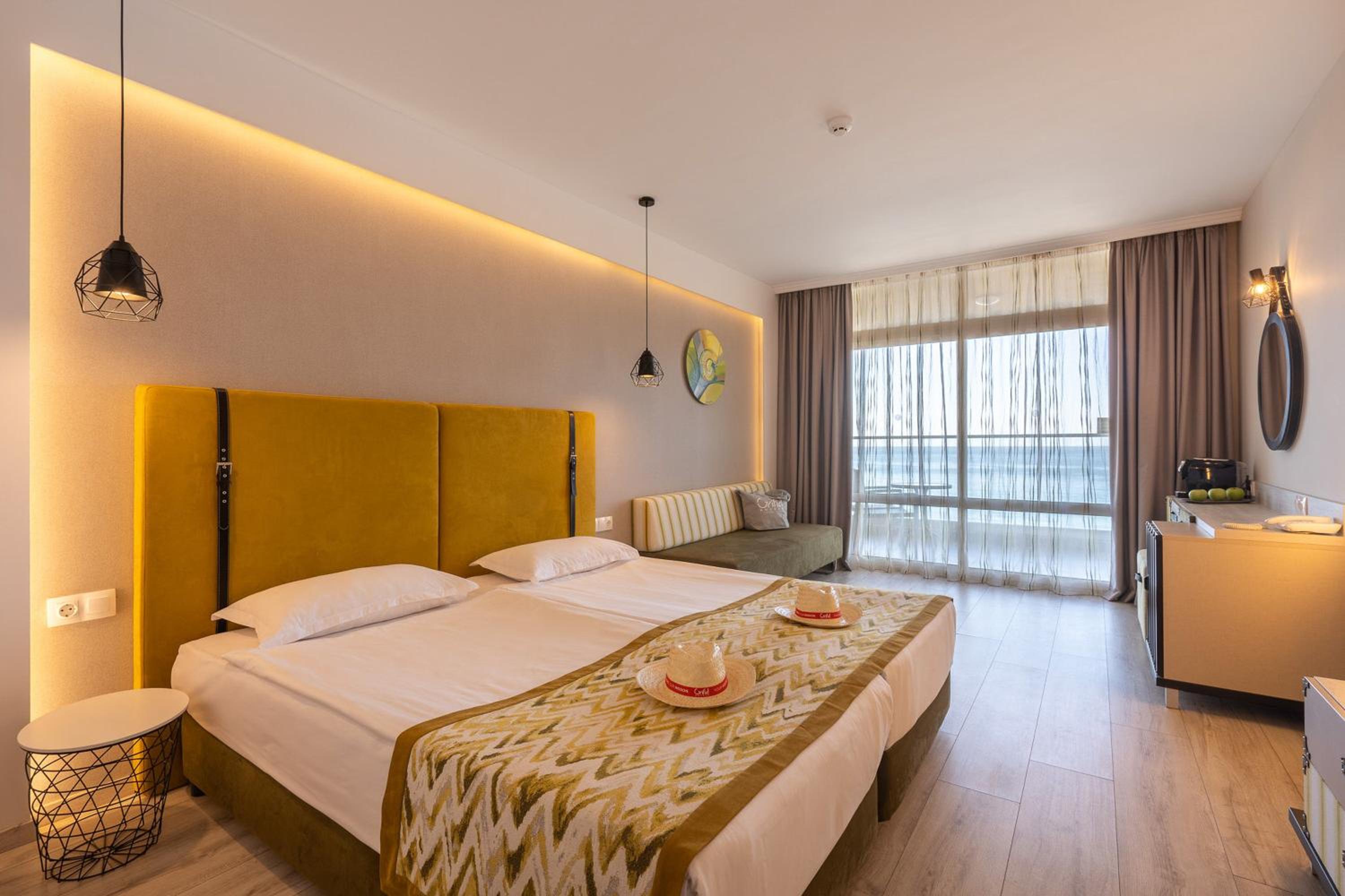 Concept Double Room with Sea View - Exclusive Rooftop Sundeck, Infinity Pool and beach Access