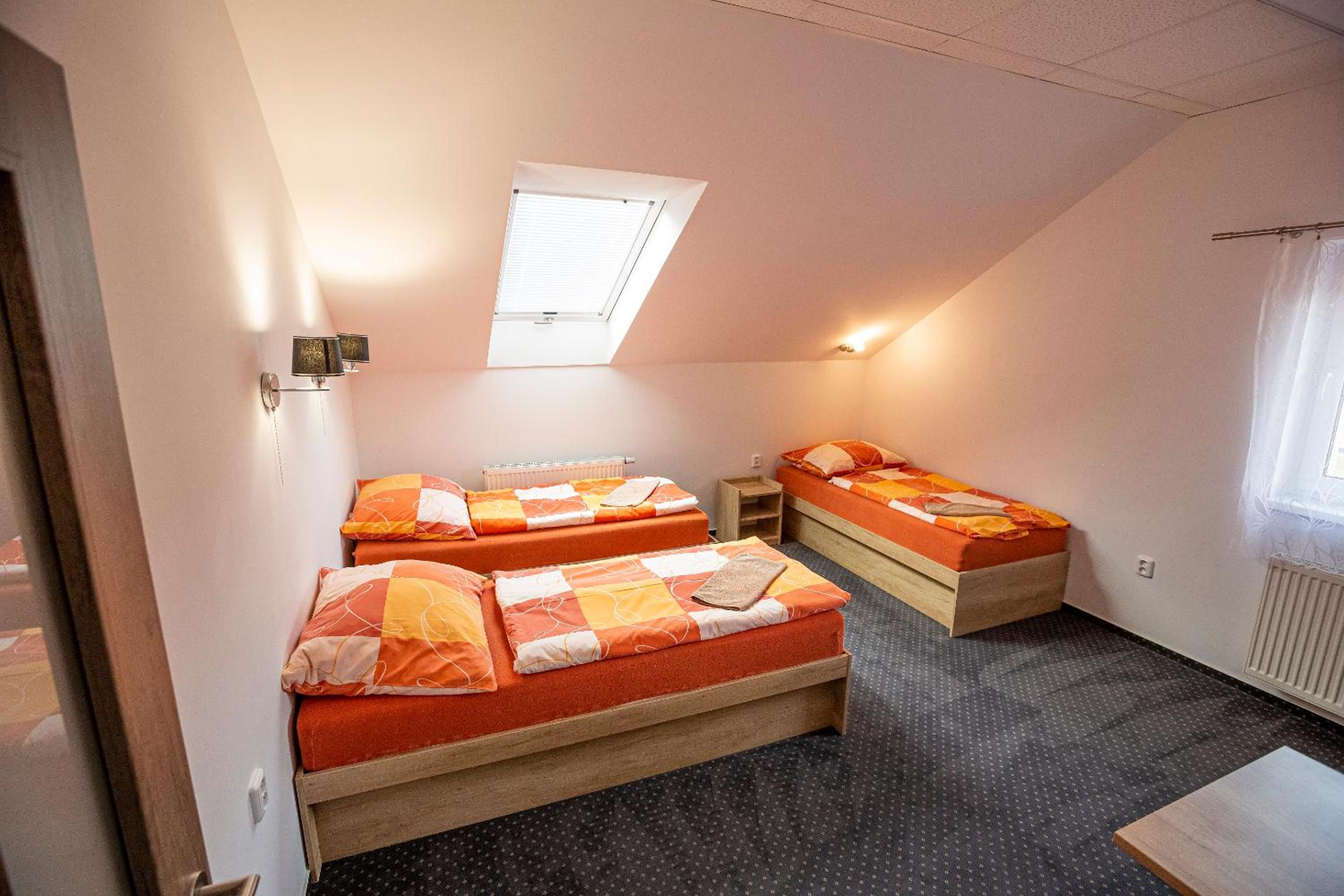Deluxe Triple Room - Photo 3