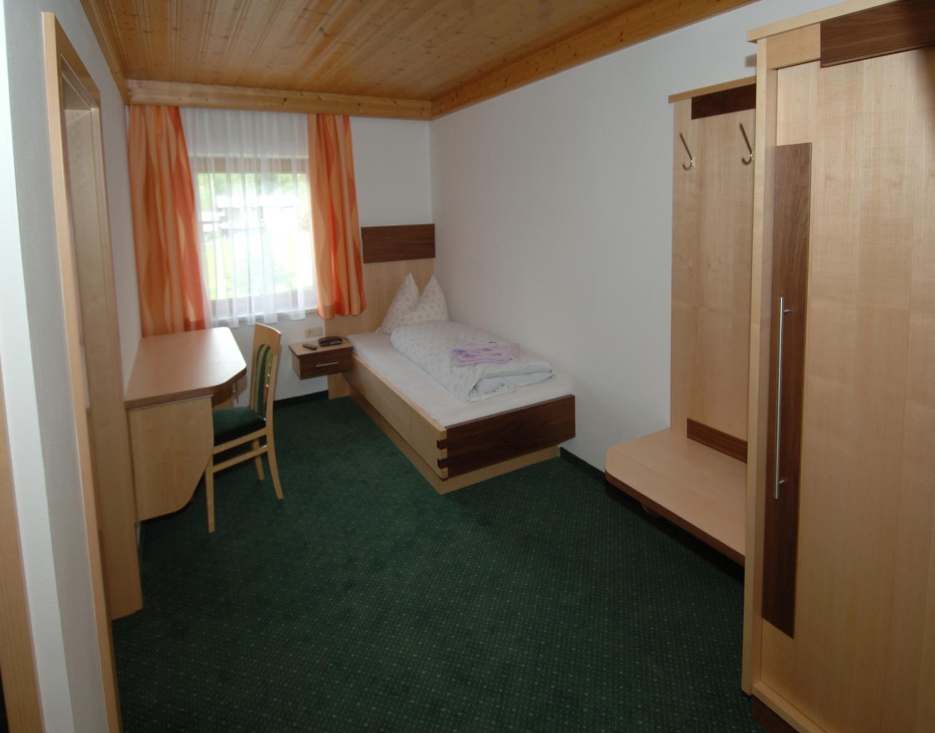 Triple Room photo 3