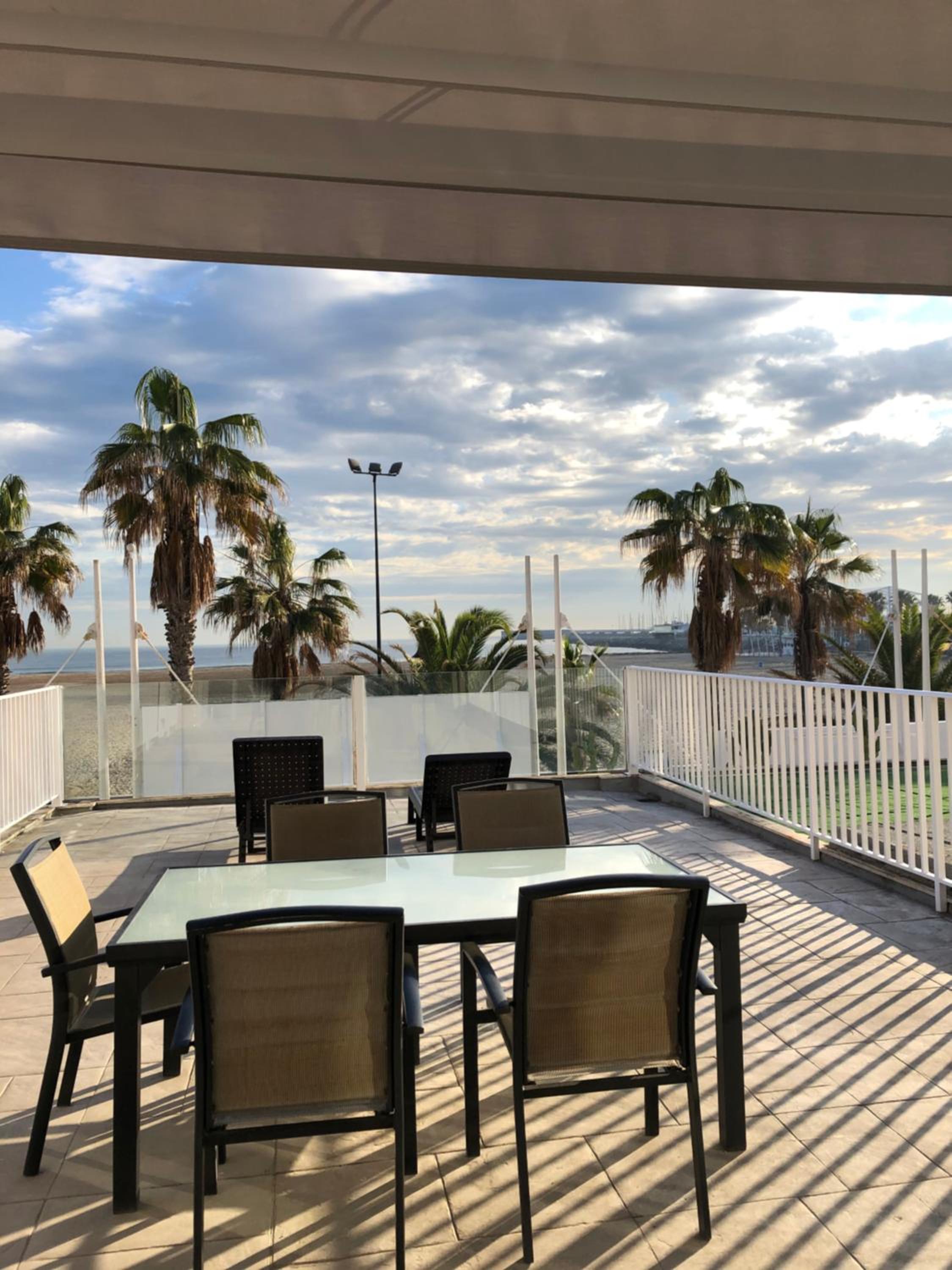 Apartment with Terrace - Photo 6