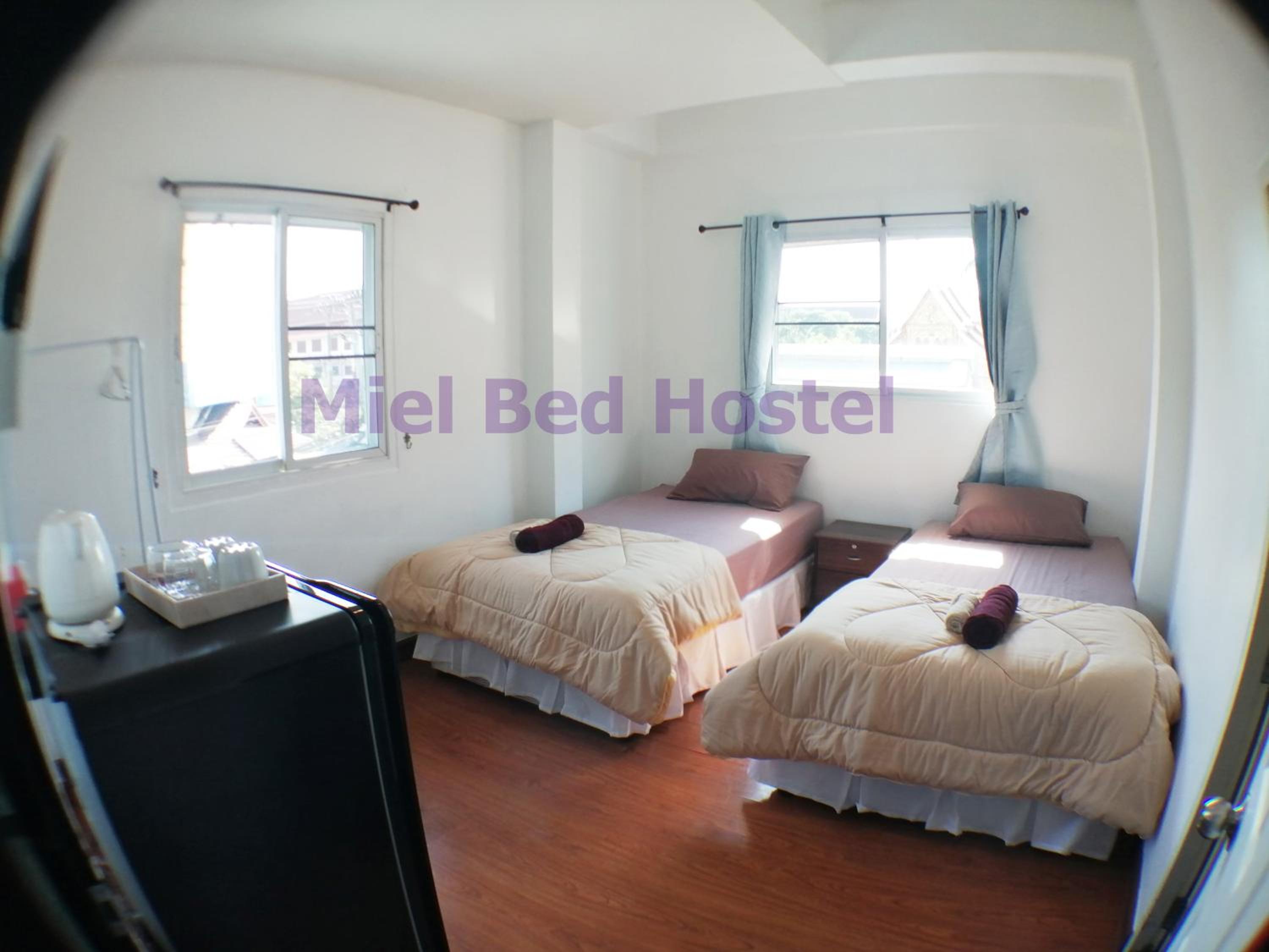 Twin Room with Private Bathroom - Photo 1