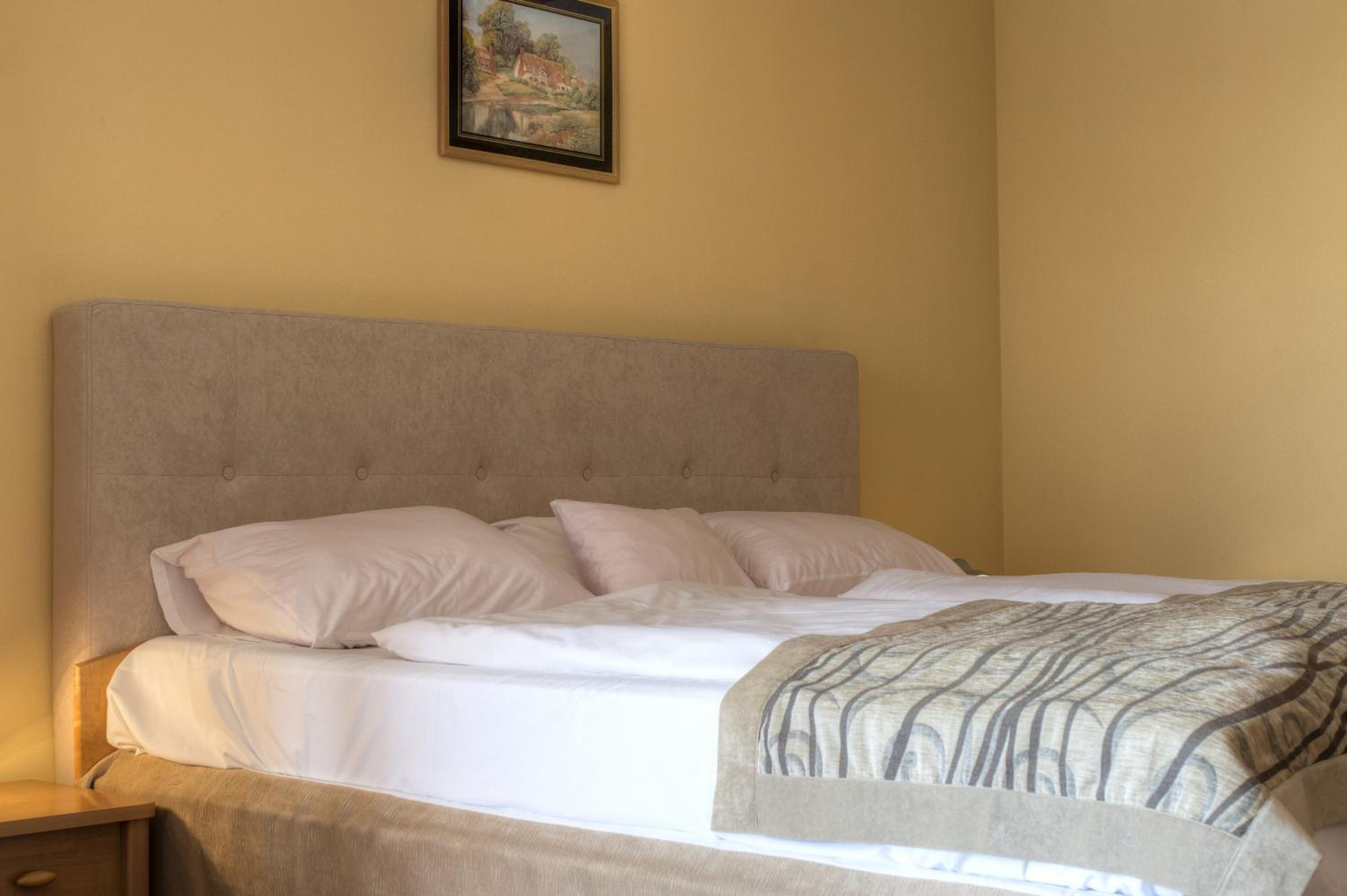 Double or Twin Room - Photo 1