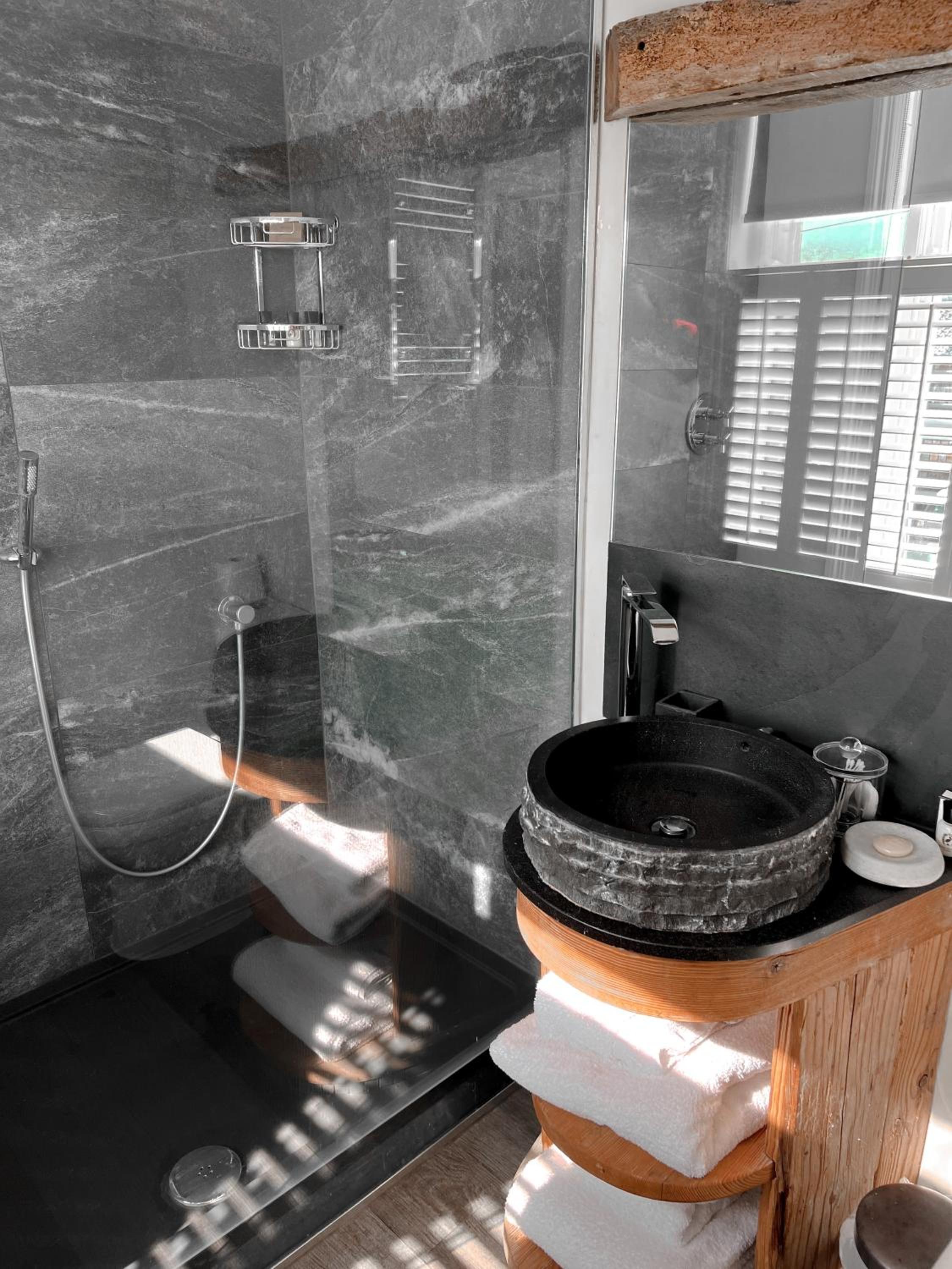 Double Room - Photo 3