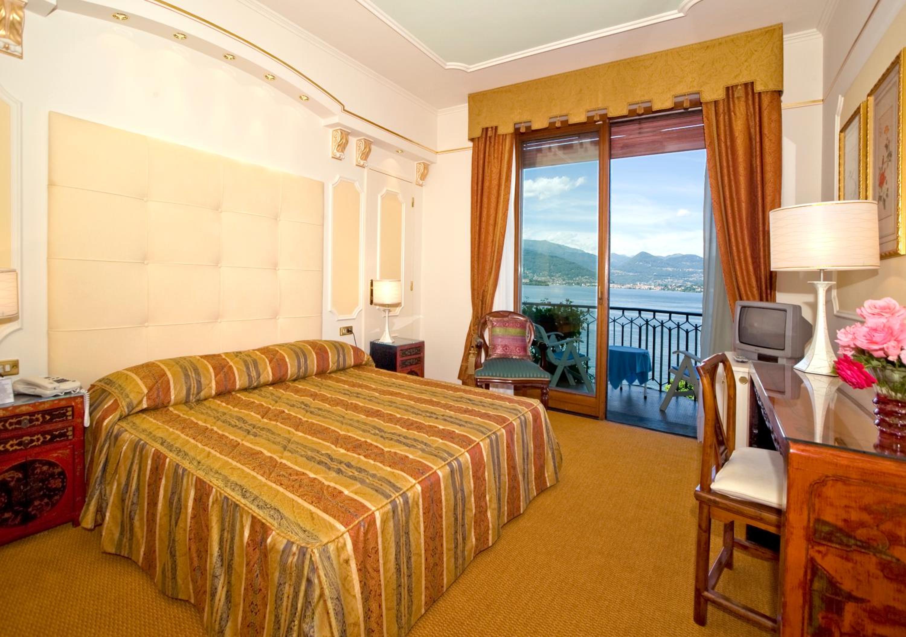 Deluxe Double Room - Photo 13