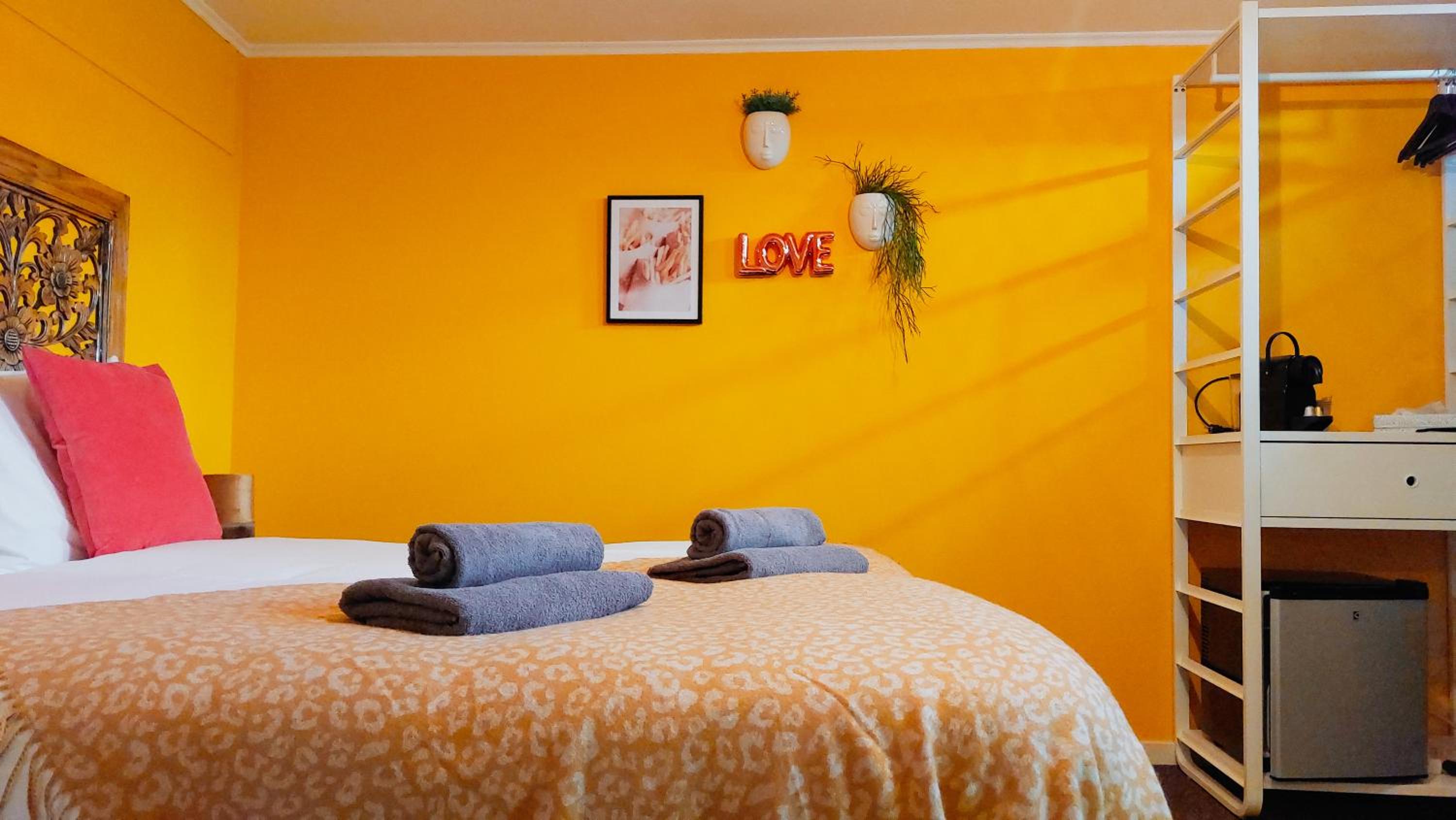 Basement Room with Bath - Photo 4