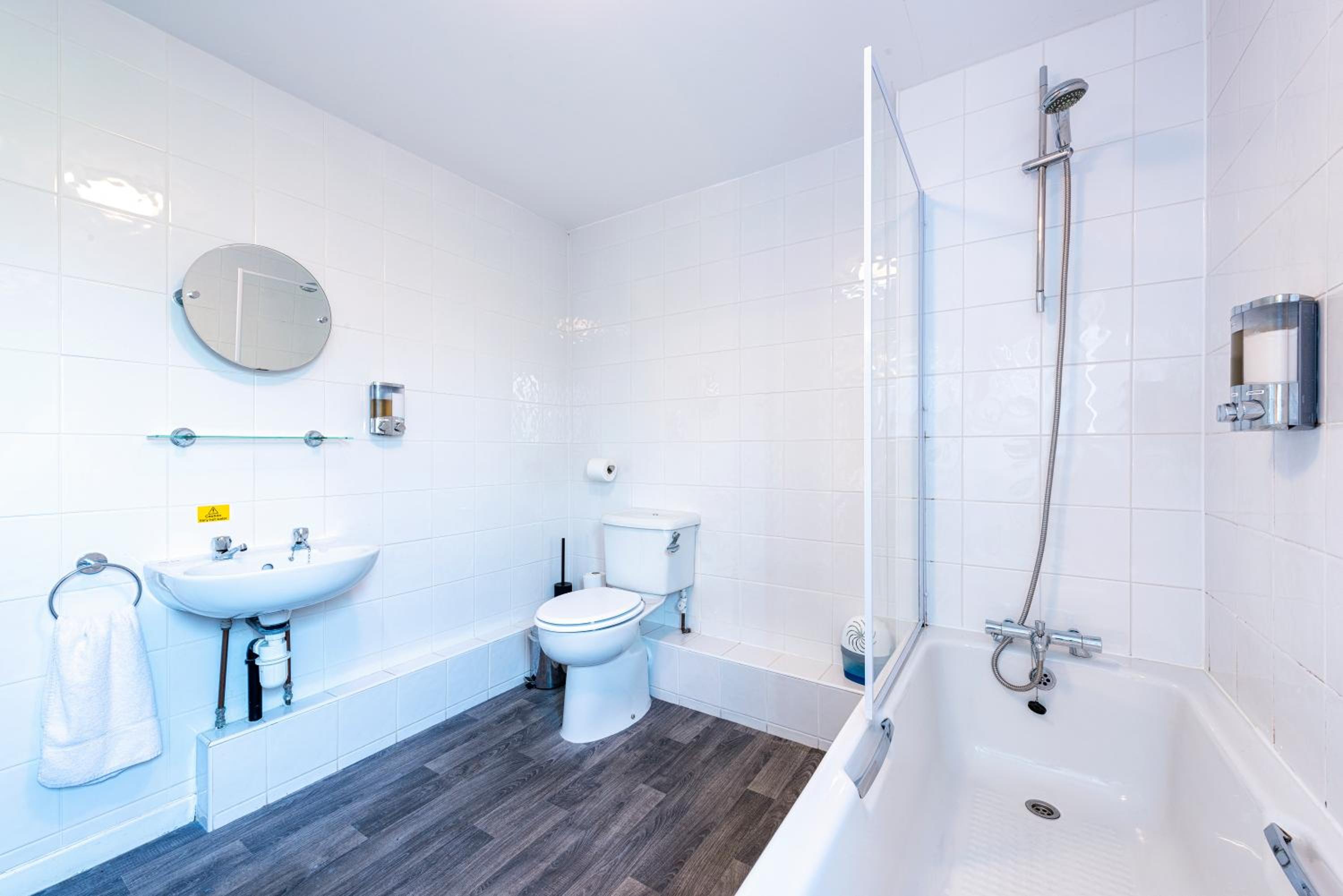 Budget Double or Twin Room photo 3