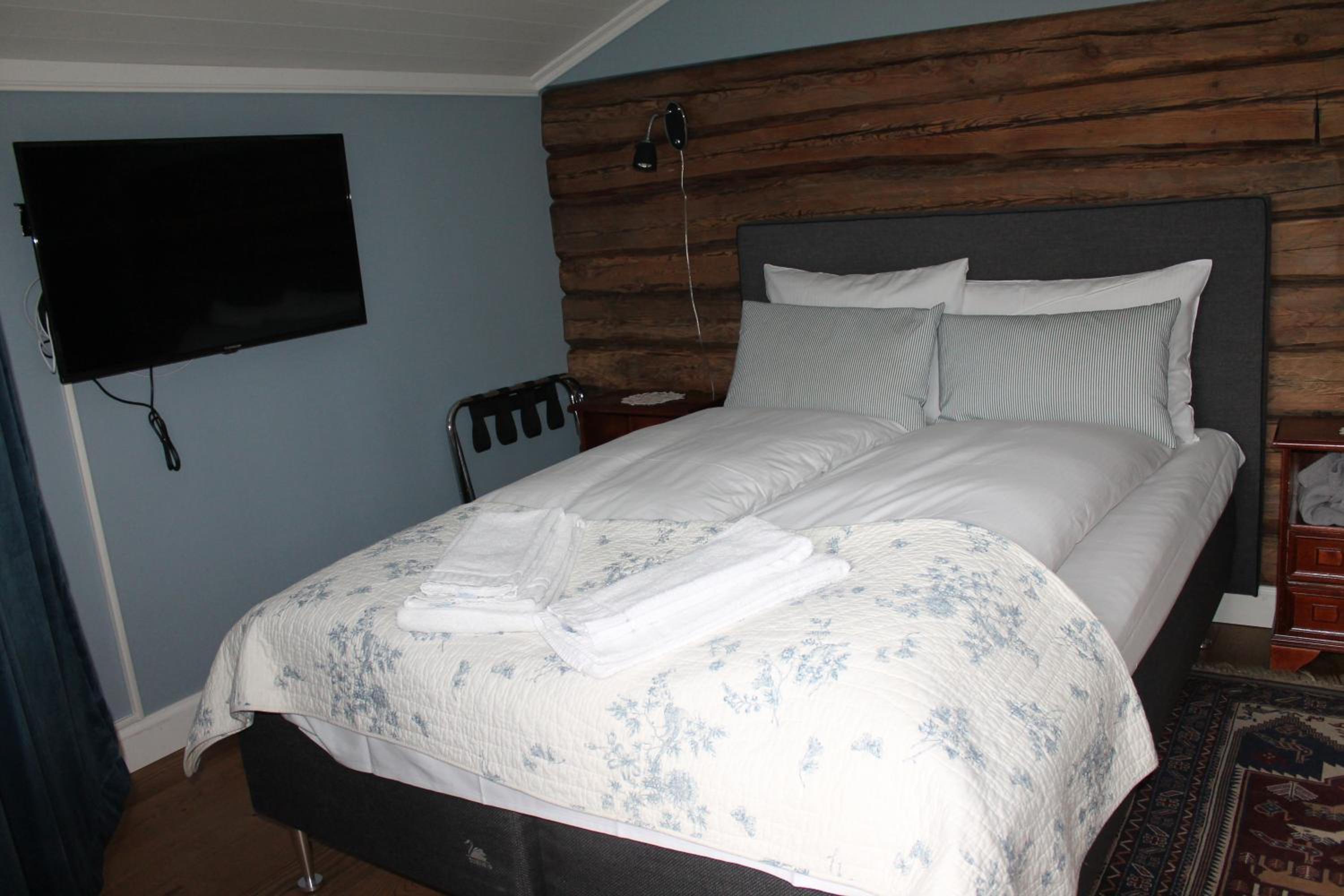 Double or Twin Room with Private External Bathroom