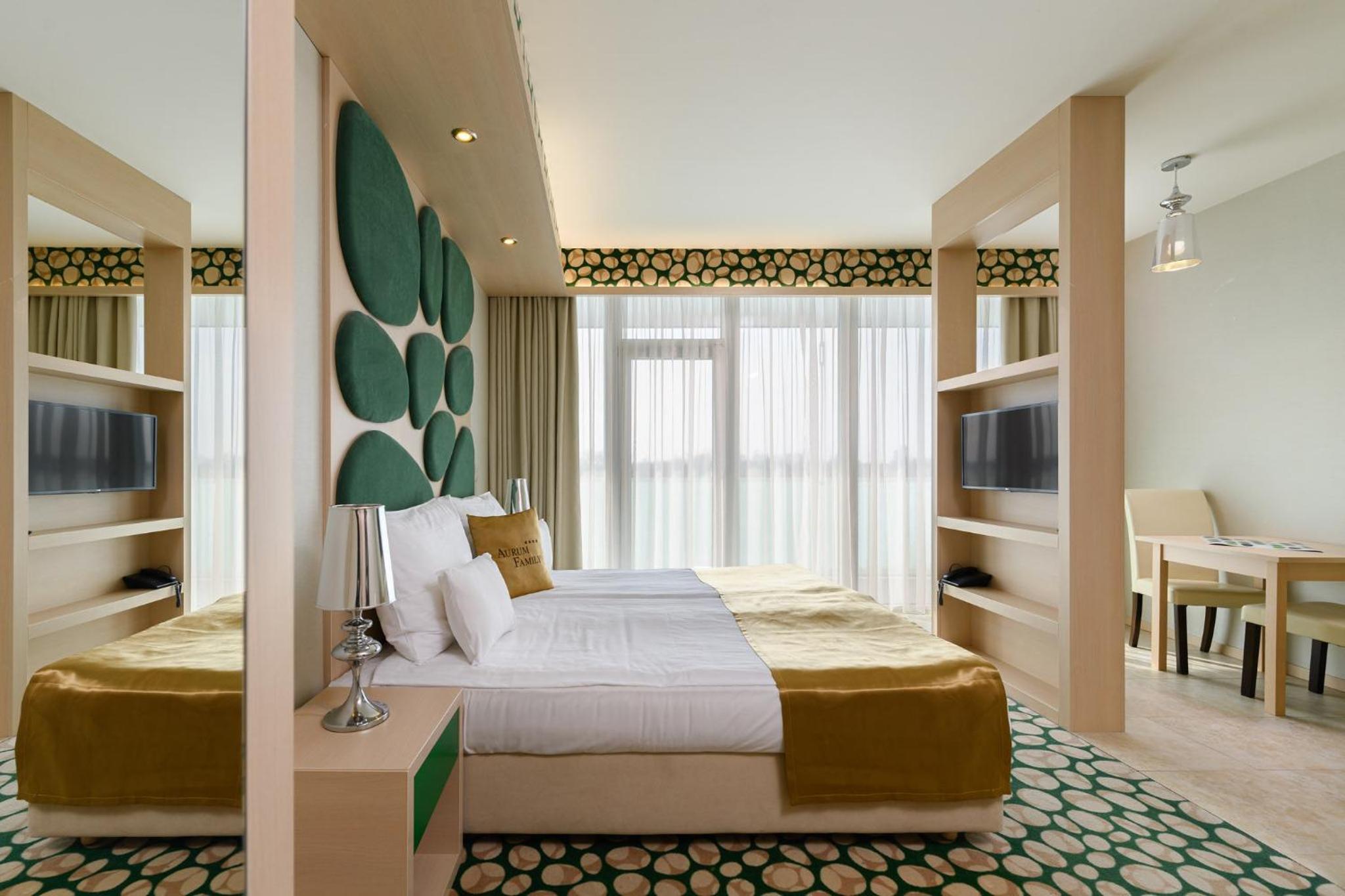 Superior Room (2 Adults + 1 Child) photo 3