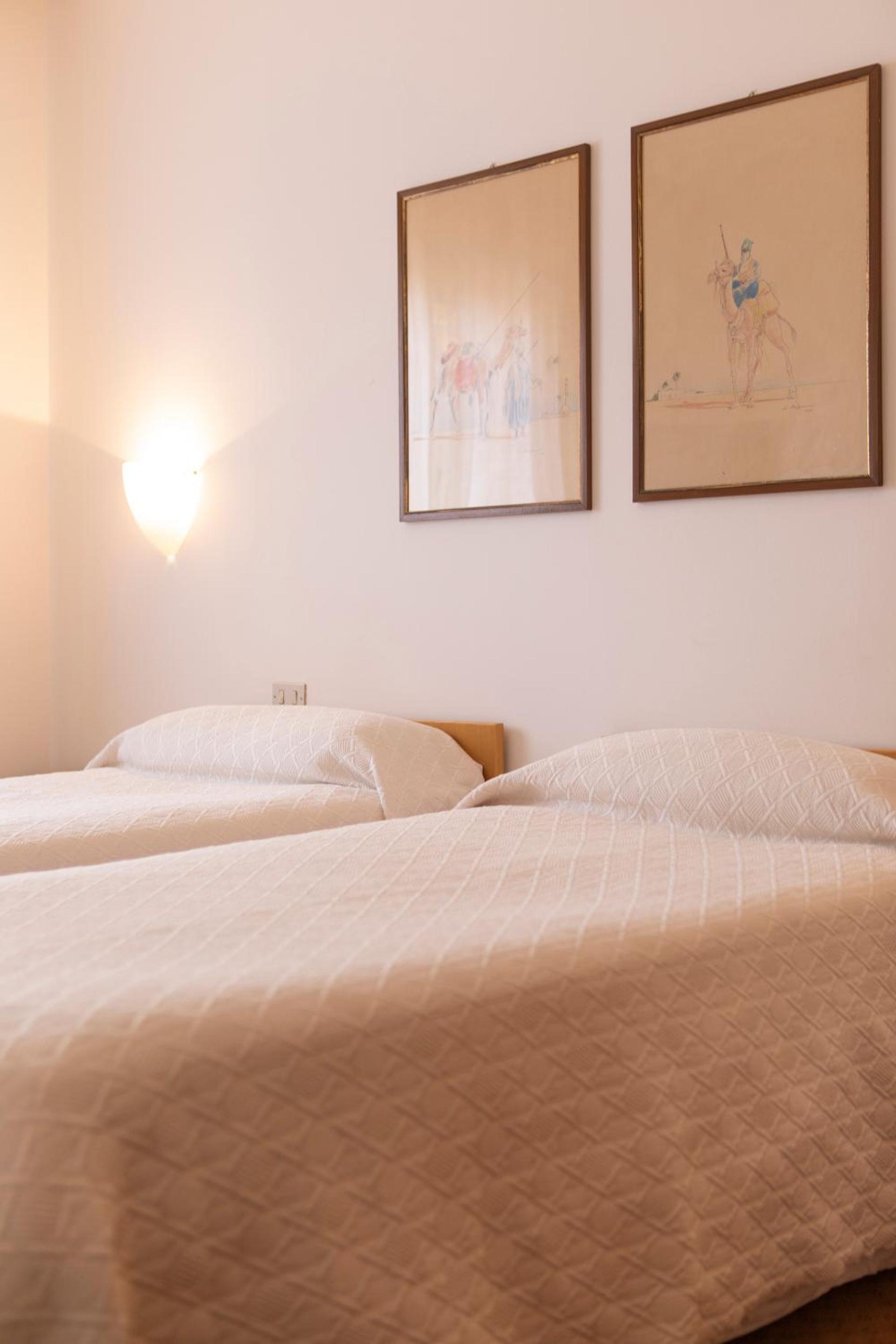 Double or Twin Room photo 1