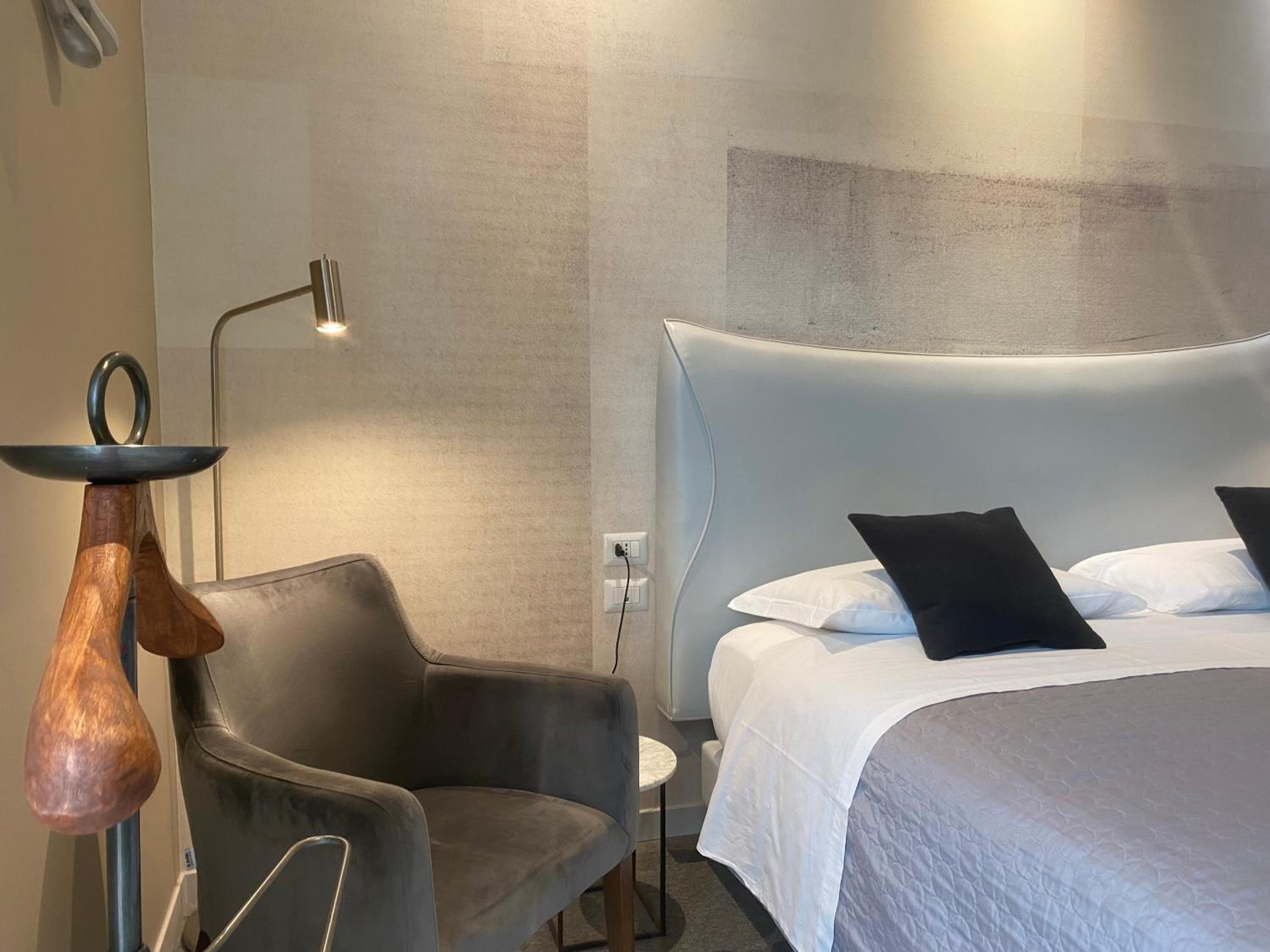 Deluxe Double or Twin Room with Balcony