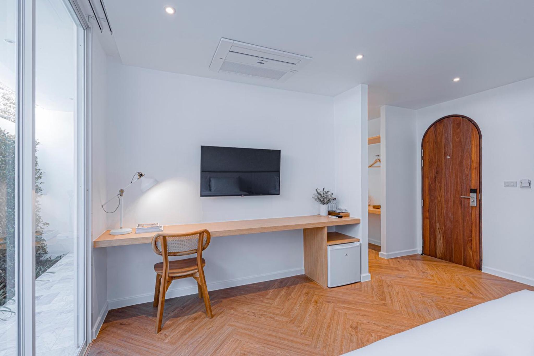 Family Room with Terrace - Photo 5