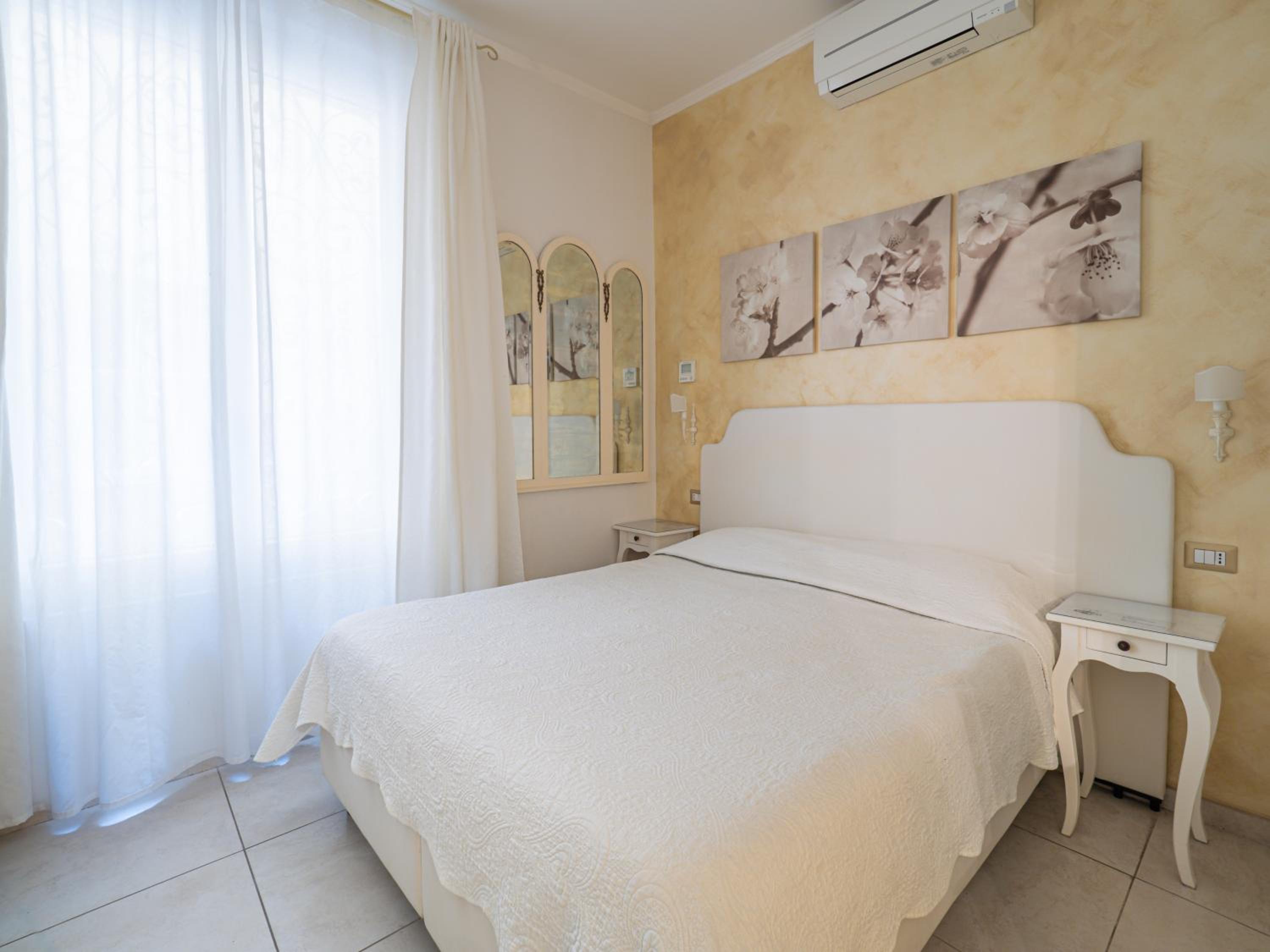 Budget Double Room photo 1