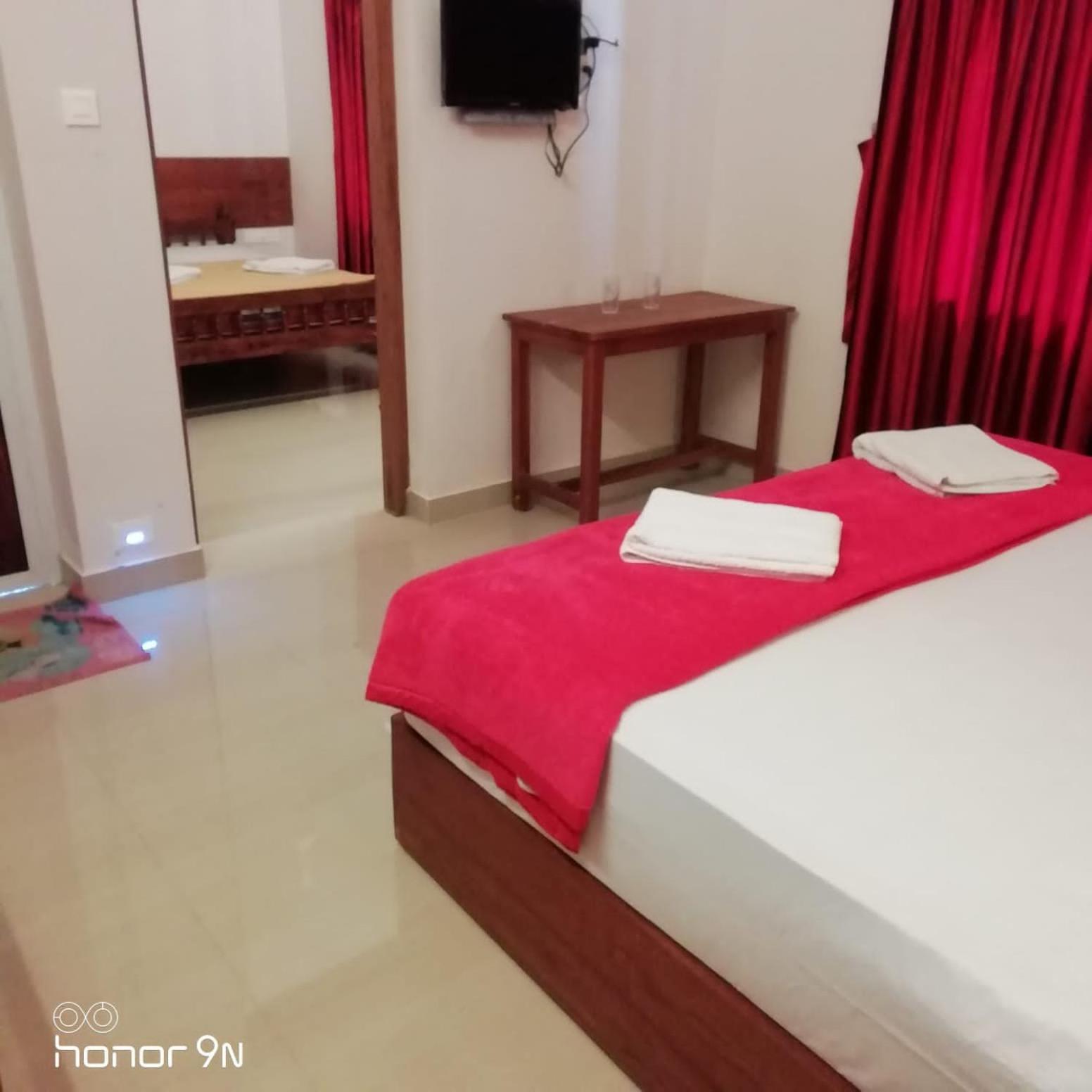 Deluxe Suite - Photo 1