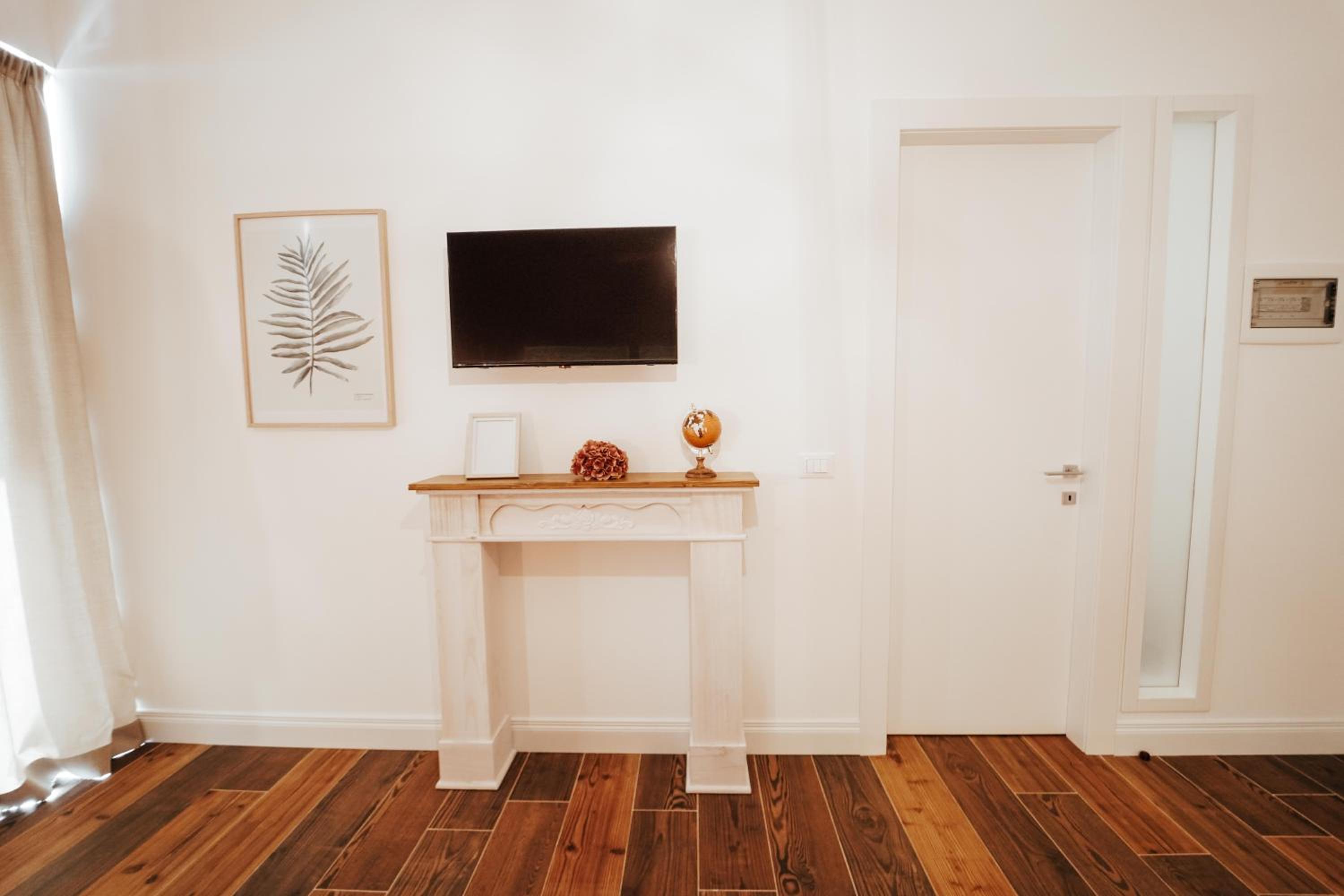 Large Double Room photo 3