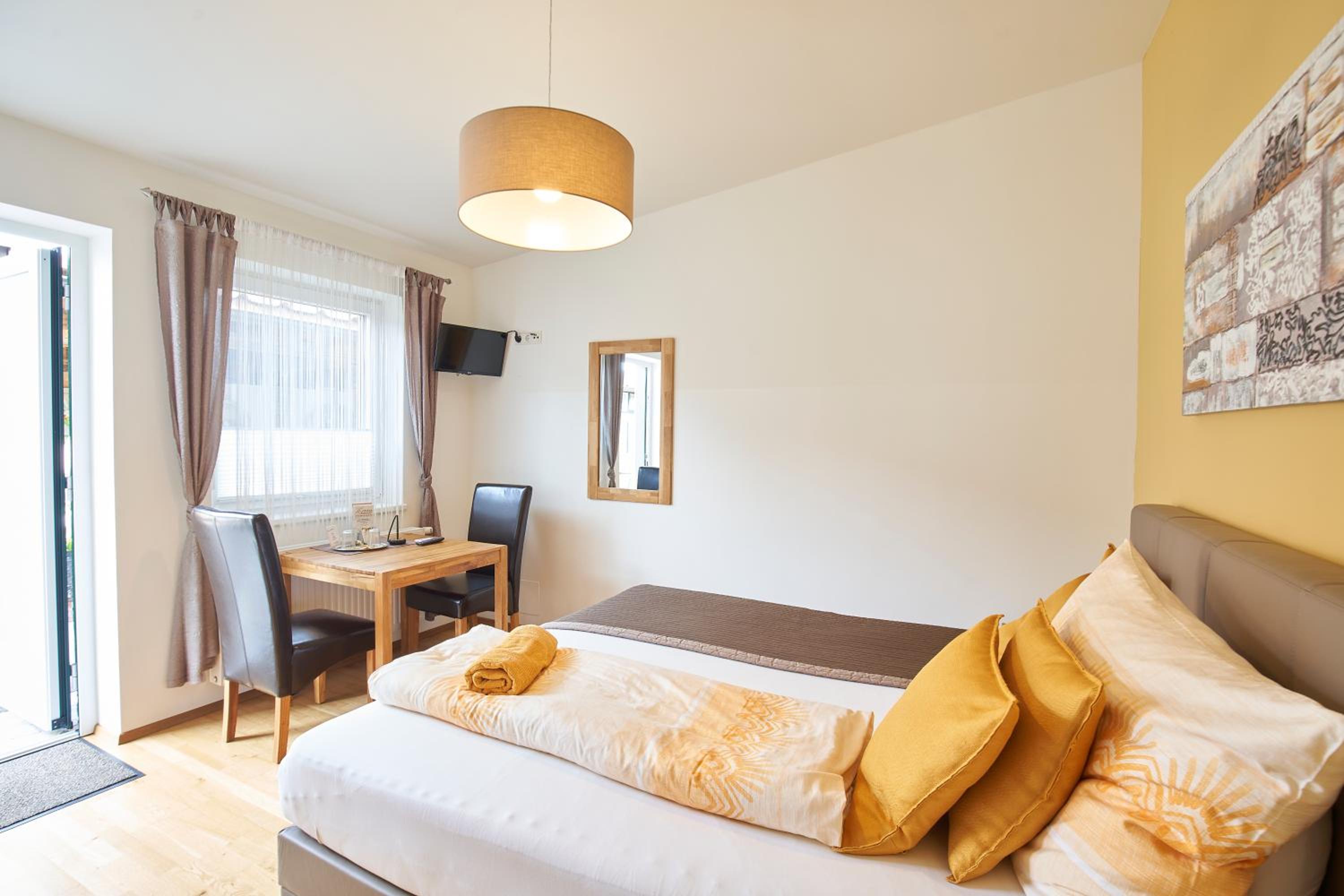 Standard Double Room photo 3