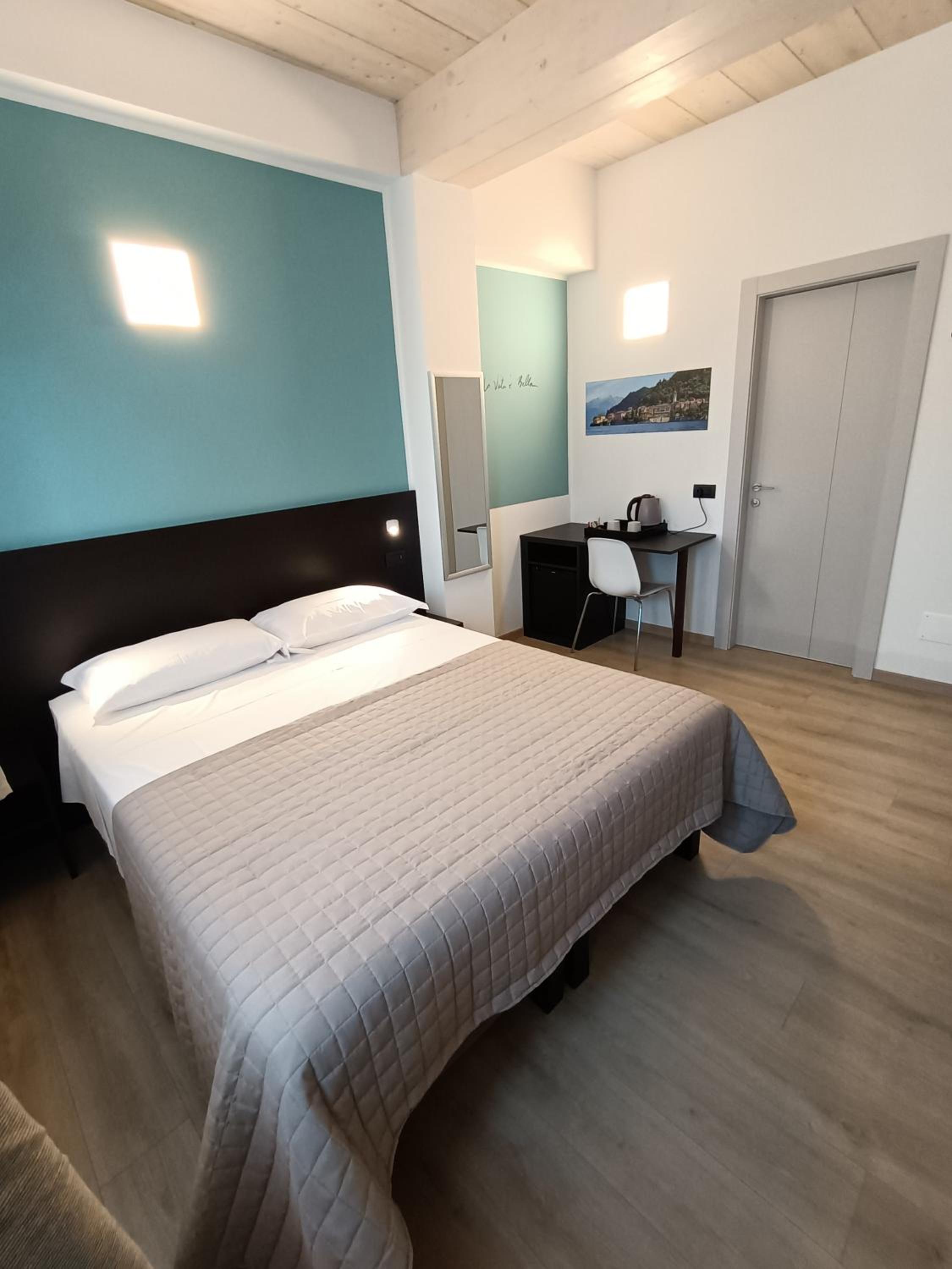 Standard Double Room - Photo 1