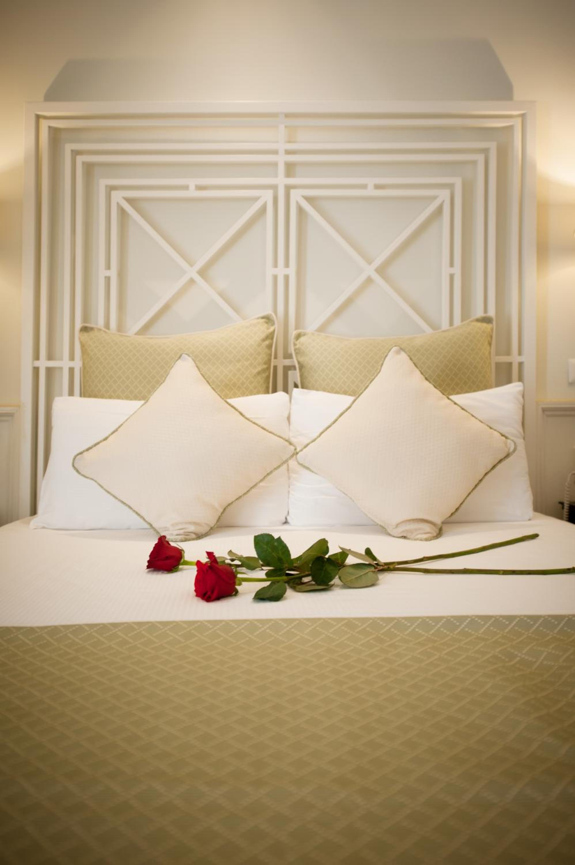 Double or Twin Room - Photo 12