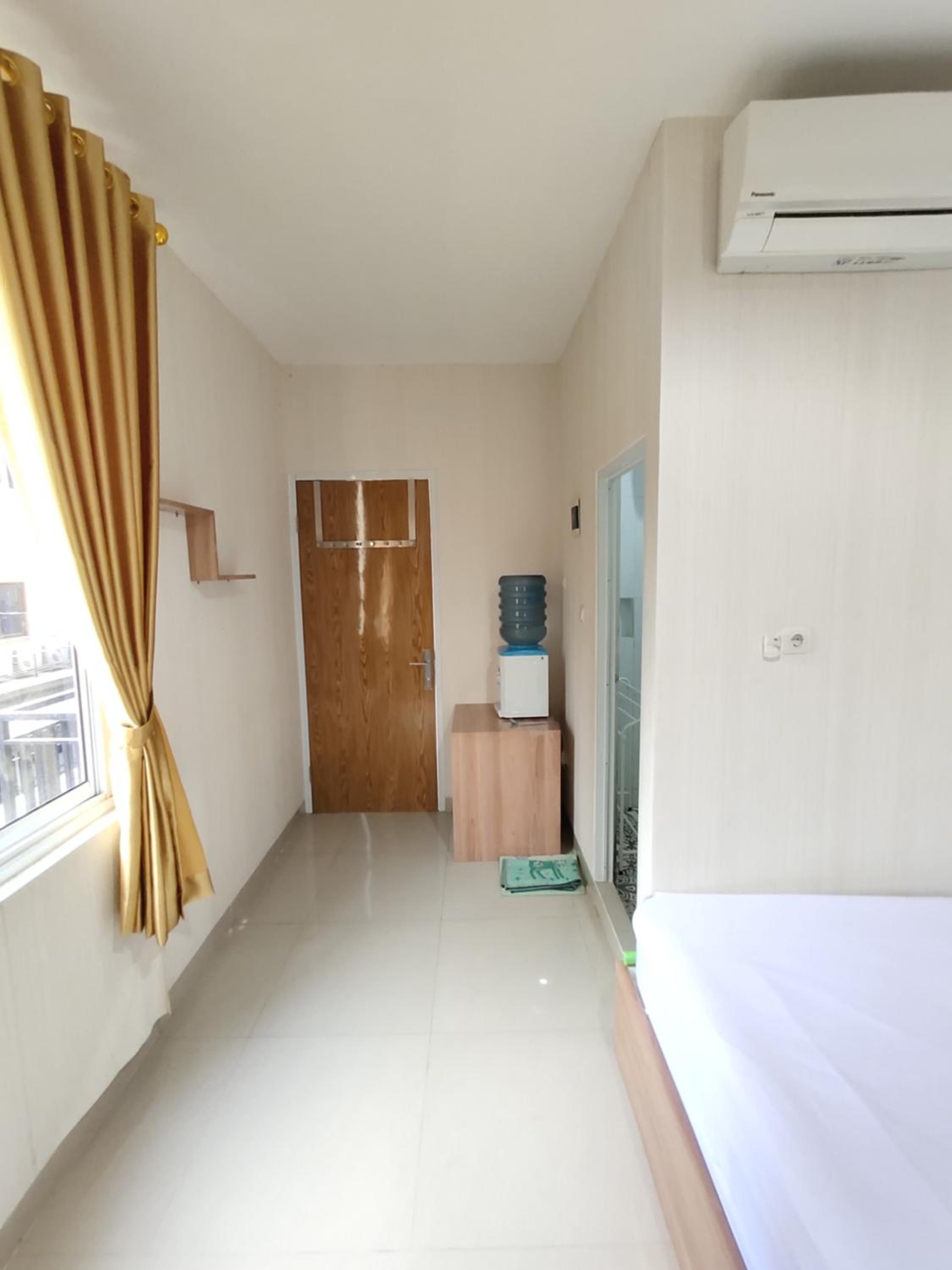Budget Double Room - Photo 10