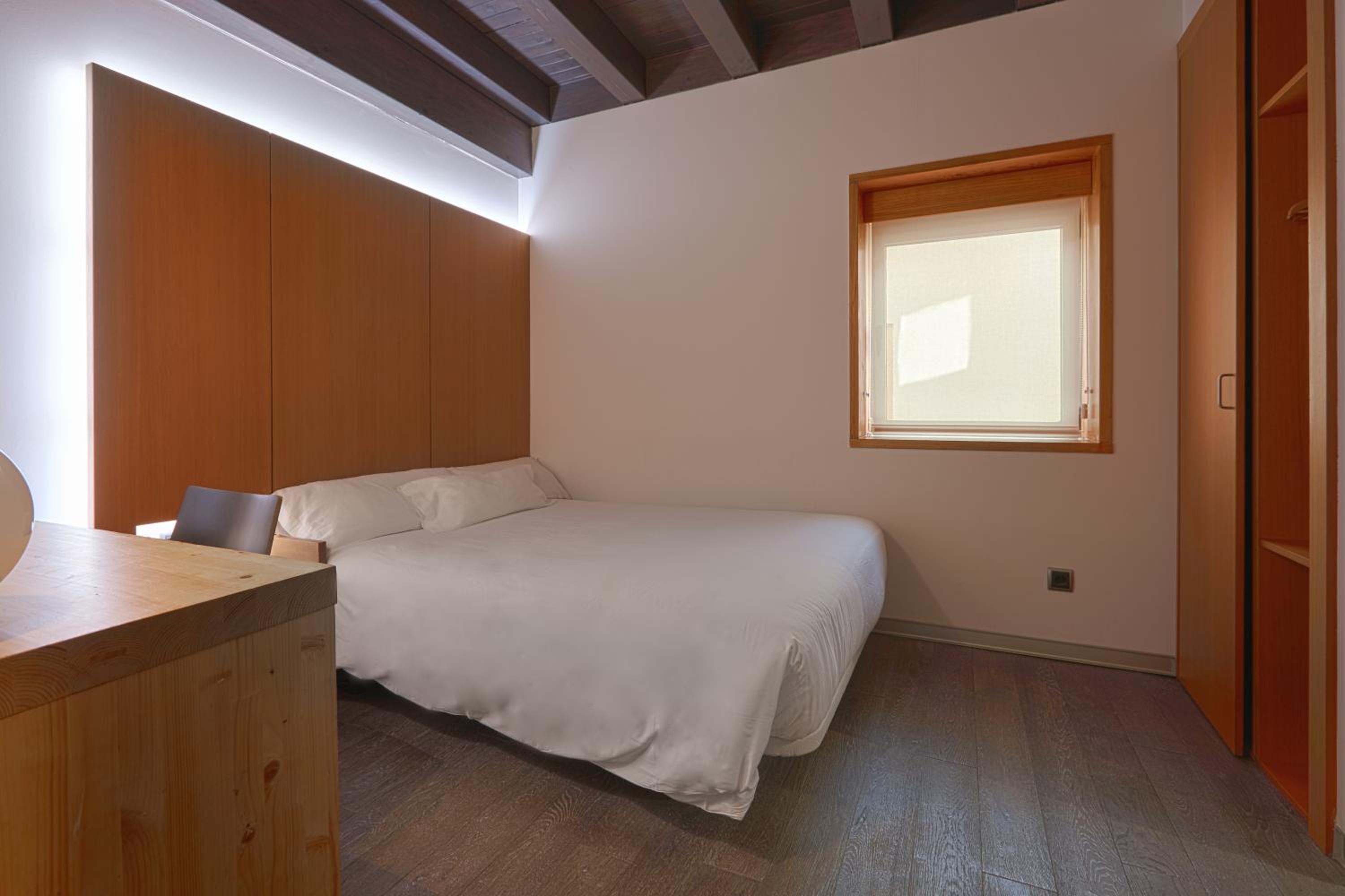 Budget Double Room photo 2