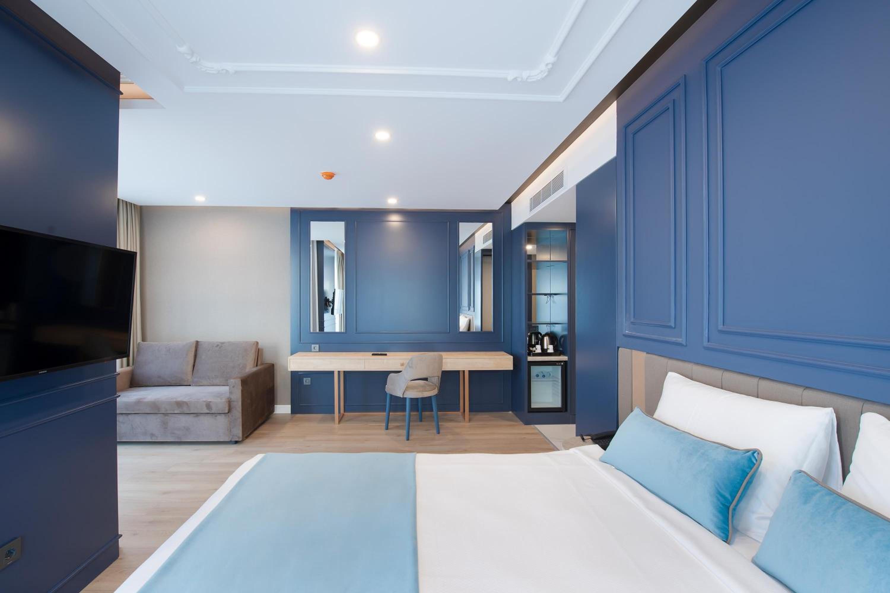 Deluxe Suite