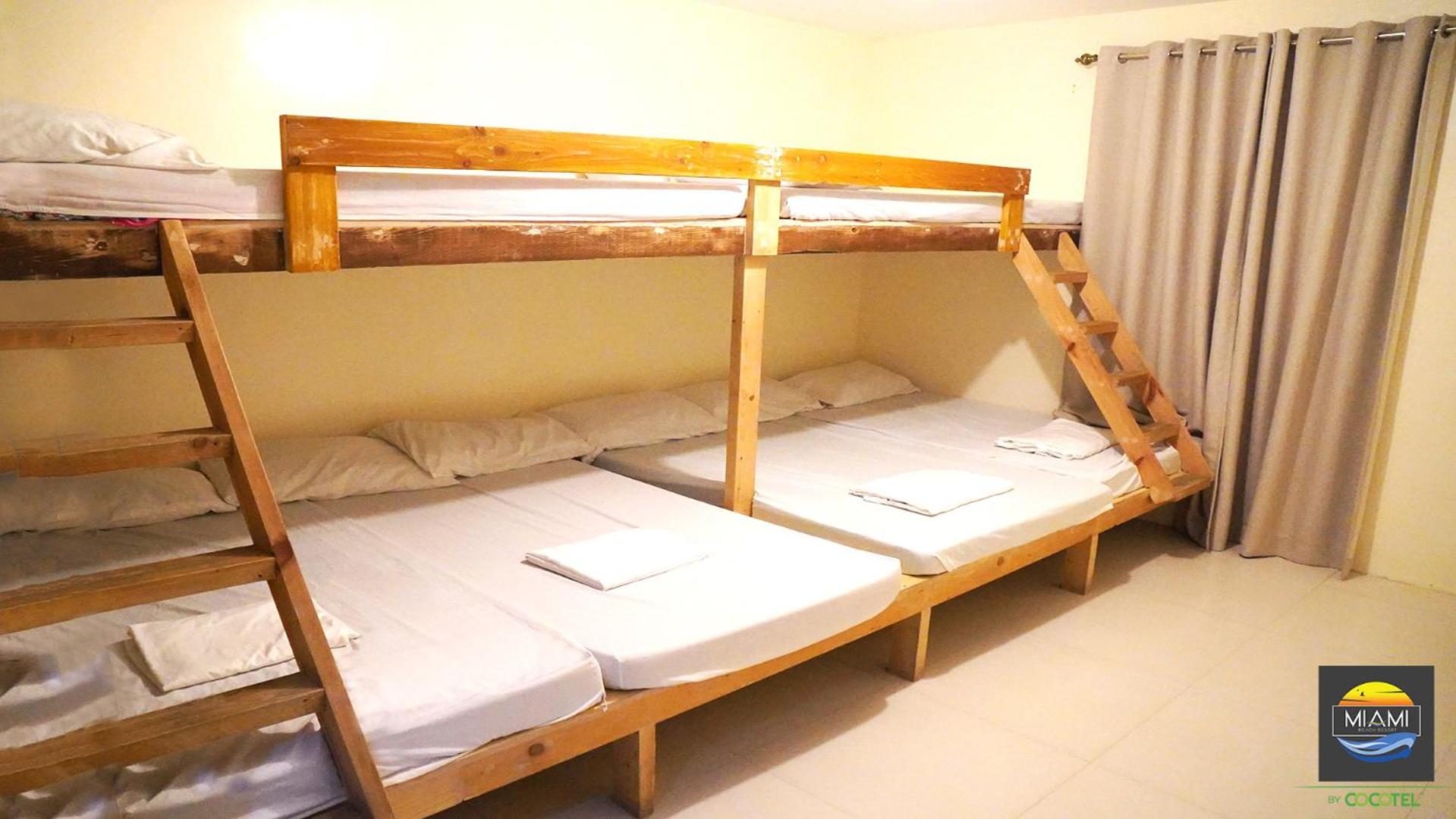Mixed Dormitory Room