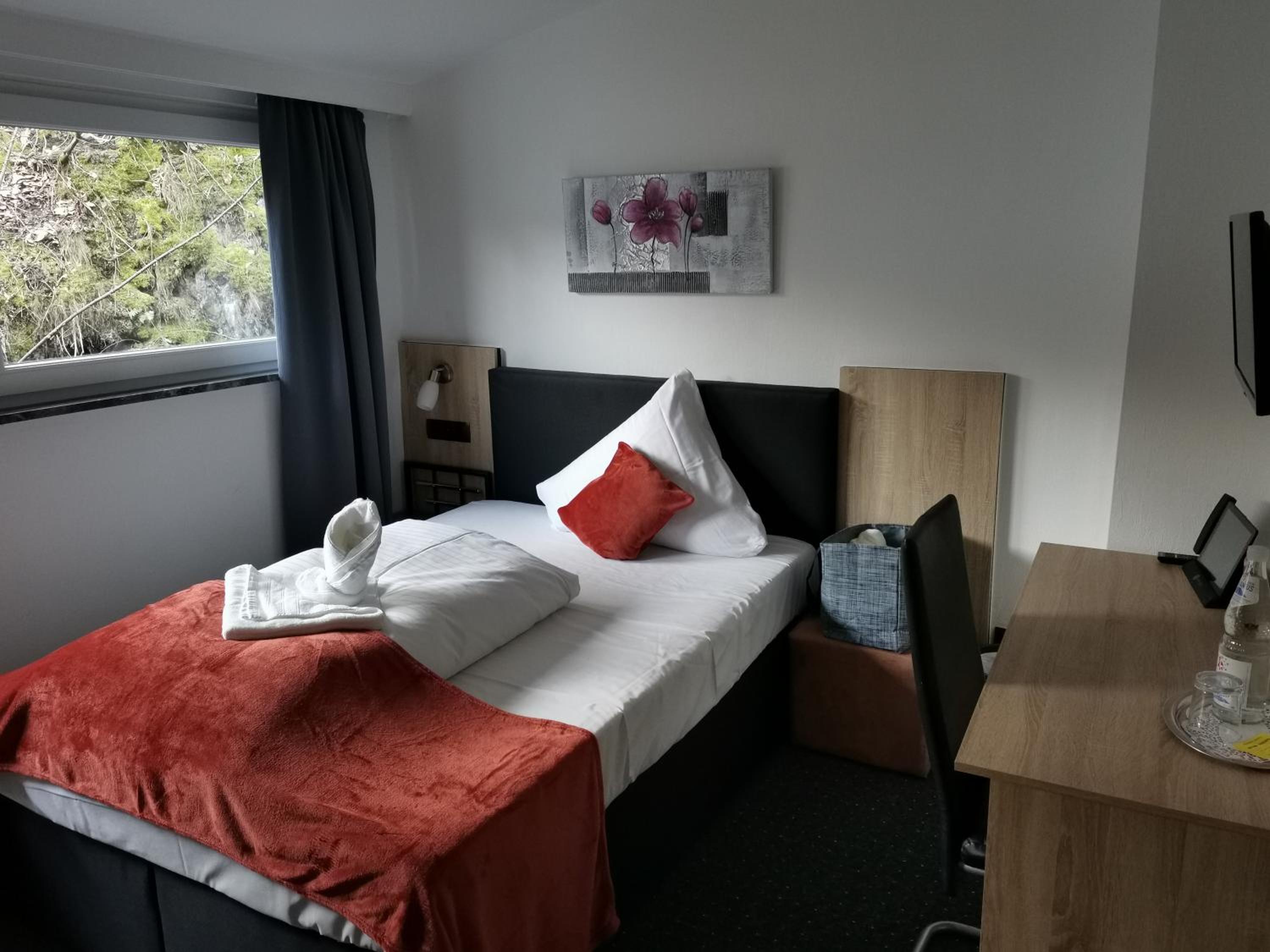 Single Room photo 1