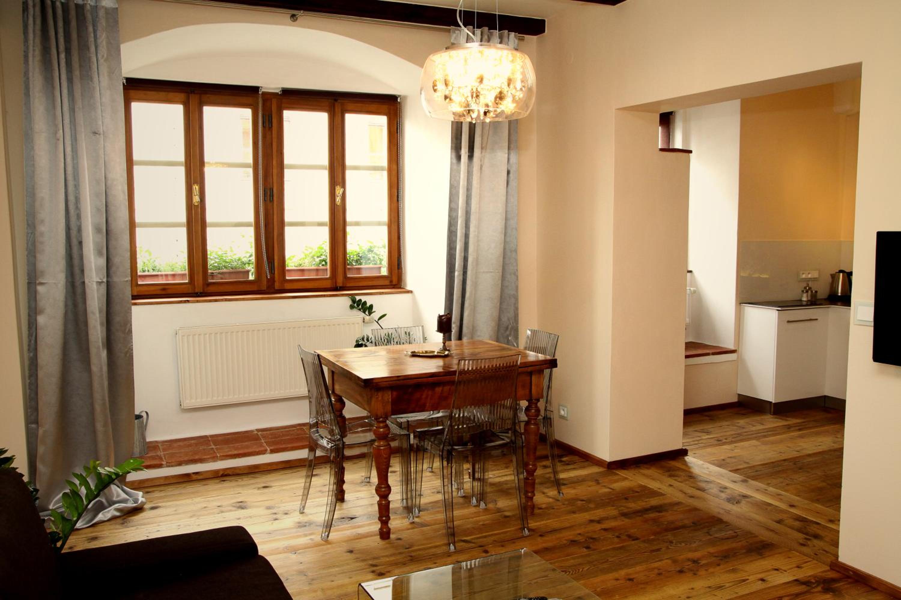 Apartment photo 3