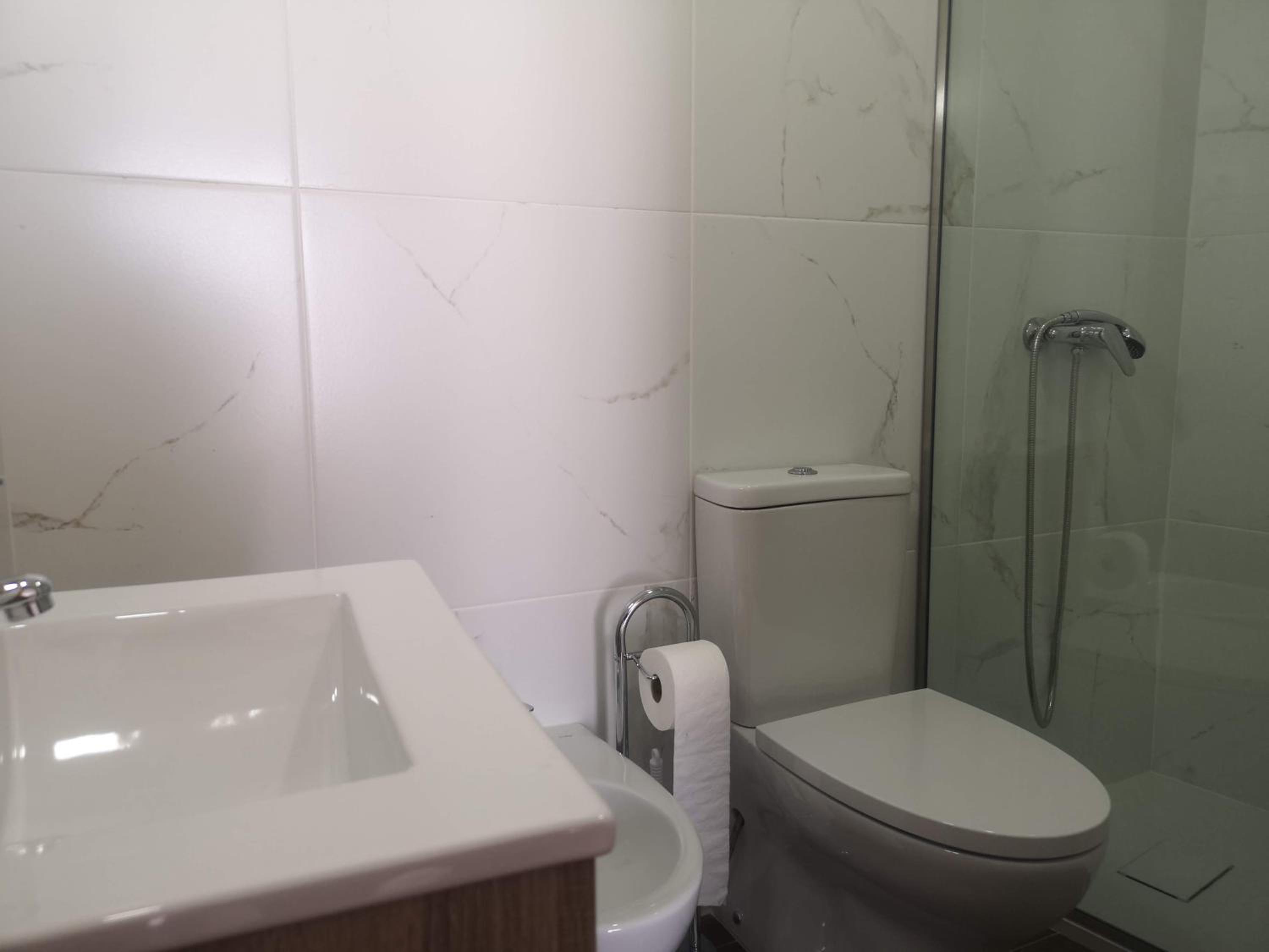 One-Bedroom Suite - Photo 13