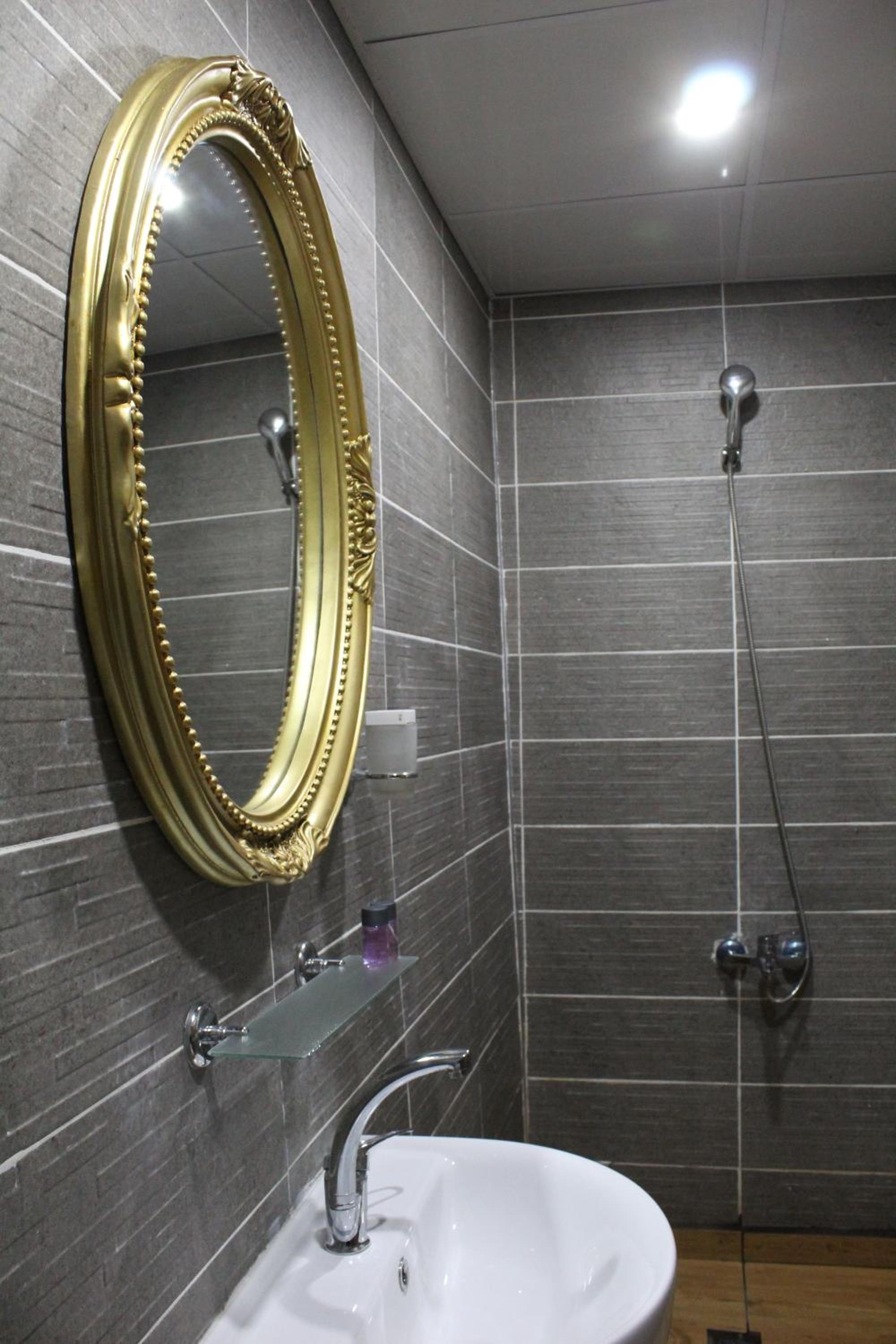 Deluxe Triple Room - Photo 10
