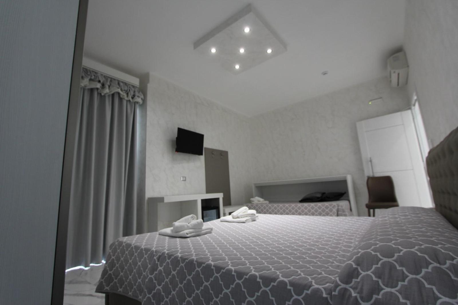 Standard Triple Room - Photo 4