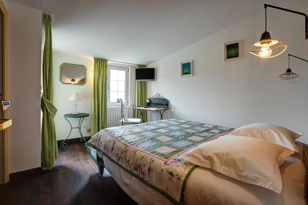 Double Room with Balcony photo 2