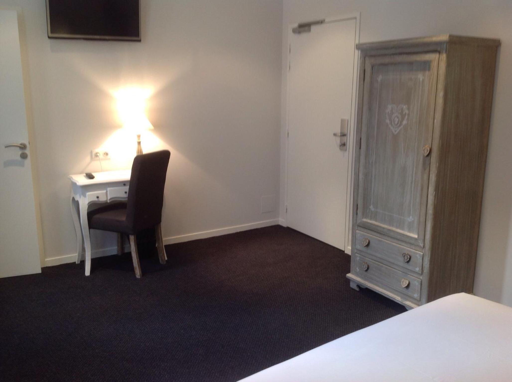 Premium room - accessible by elevator - Photo 8