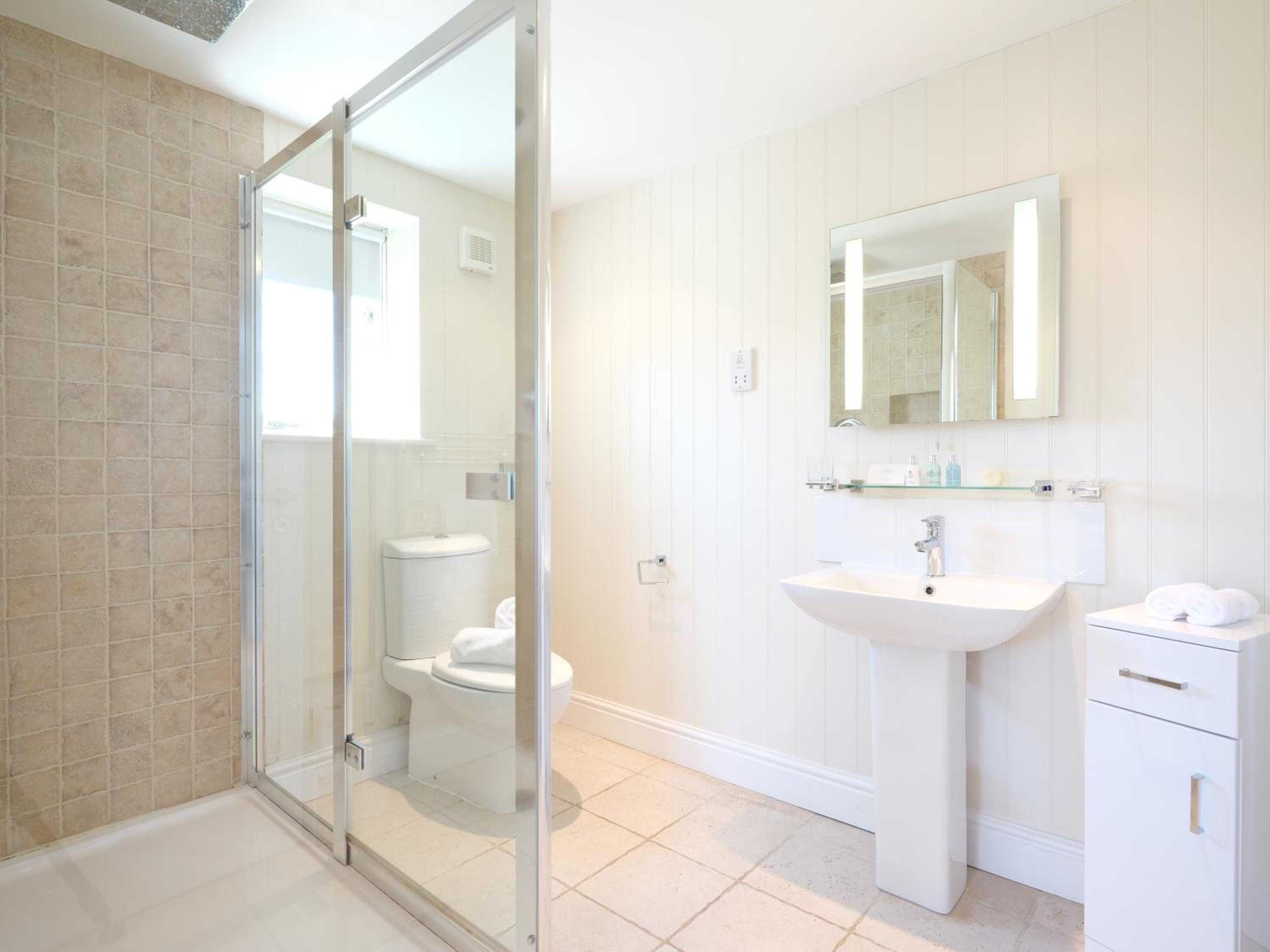 Superior Double or Twin Room photo 3