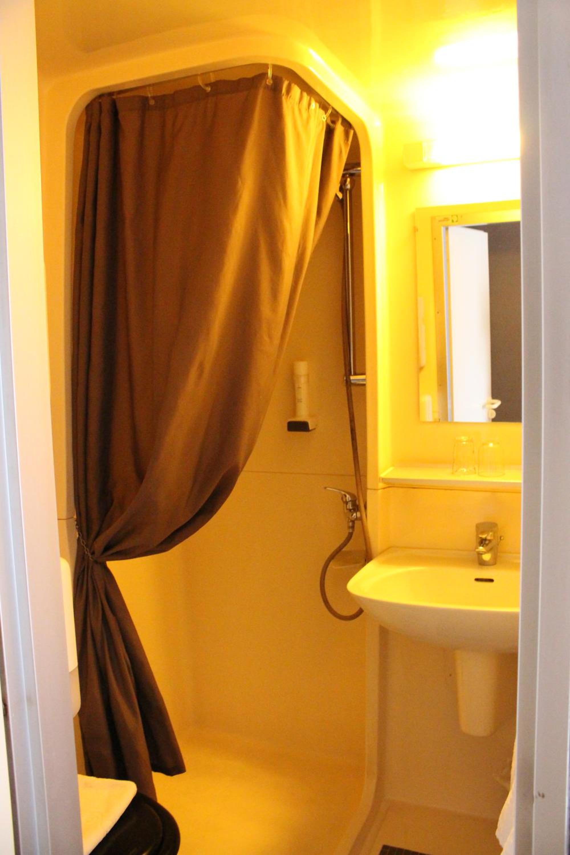 Budget Double or Twin Room - Photo 2