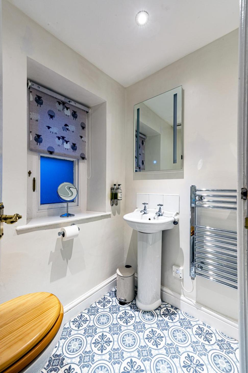 Large Double Room photo 3