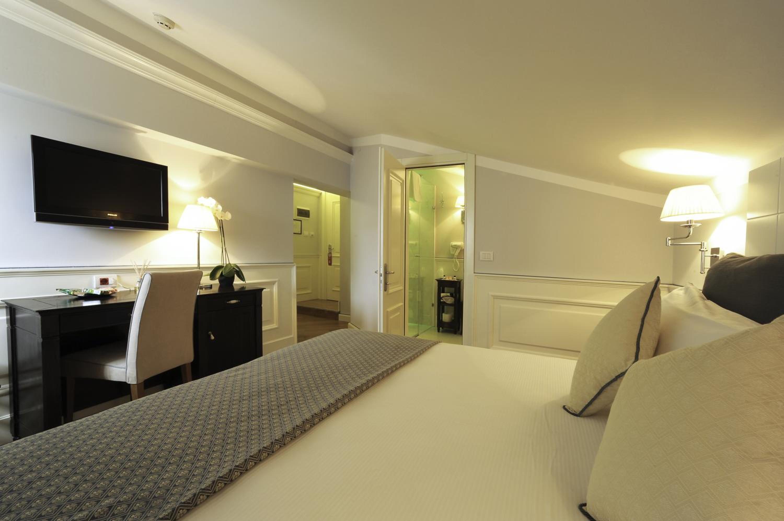 Small Double Room - Photo 4