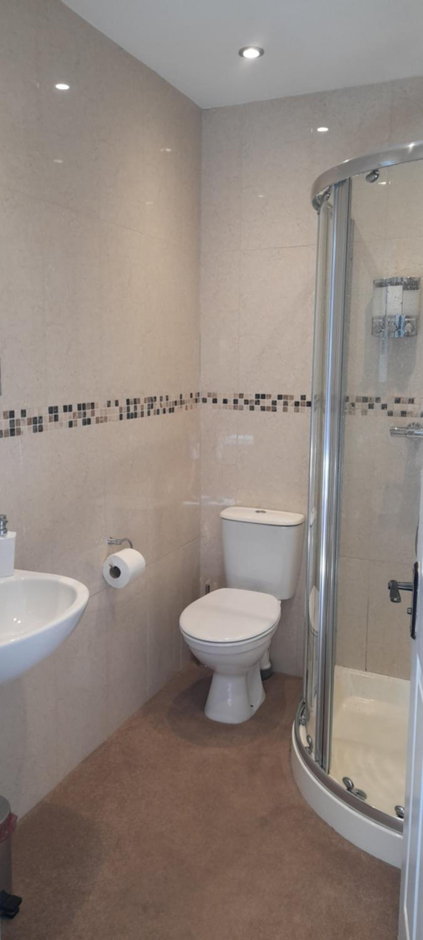 Double Room with Private Bathroom photo 2