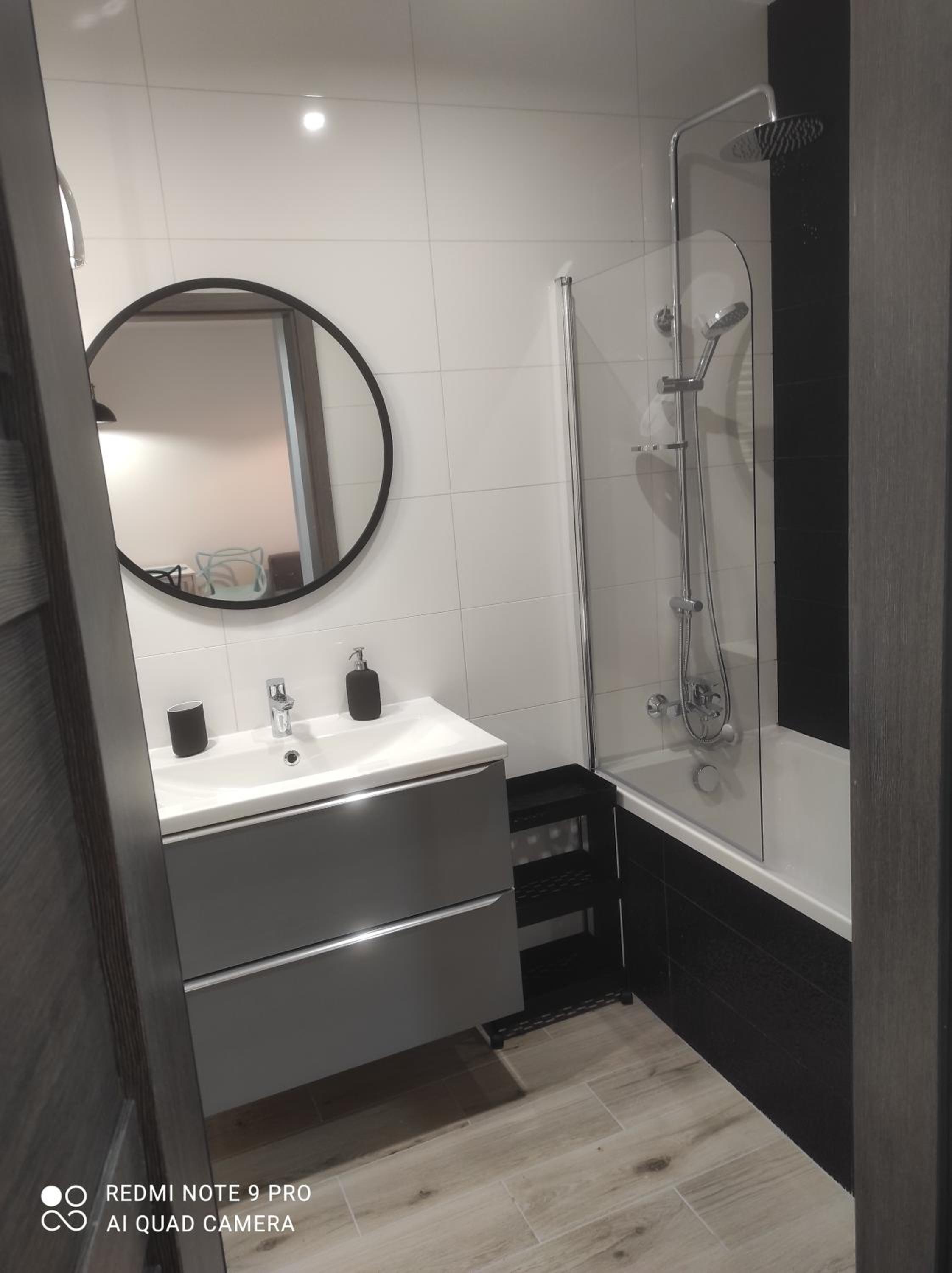 One-Bedroom Apartment - Photo 17