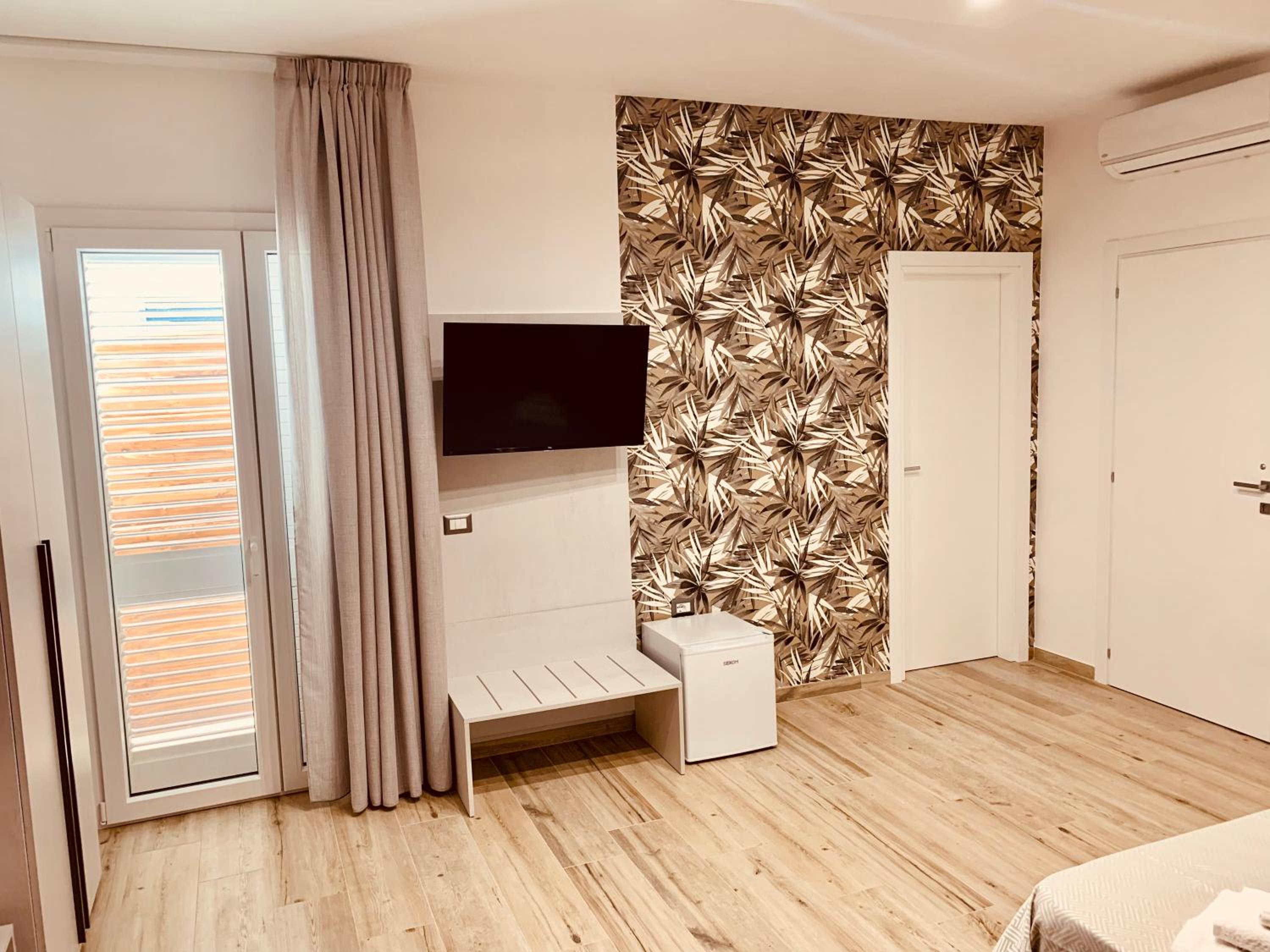 Large Double Room