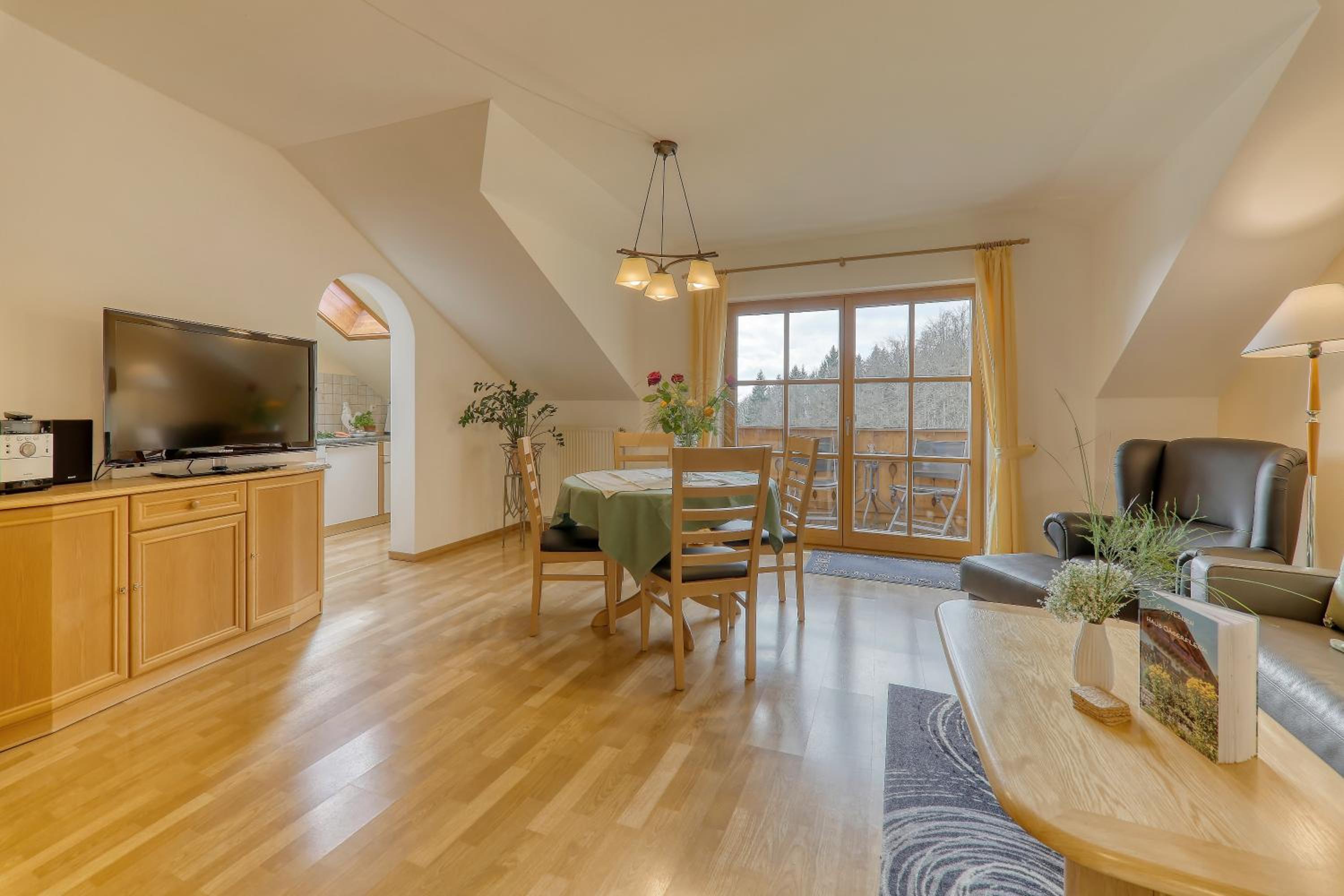 Apartment with Balcony Almberg photo 2