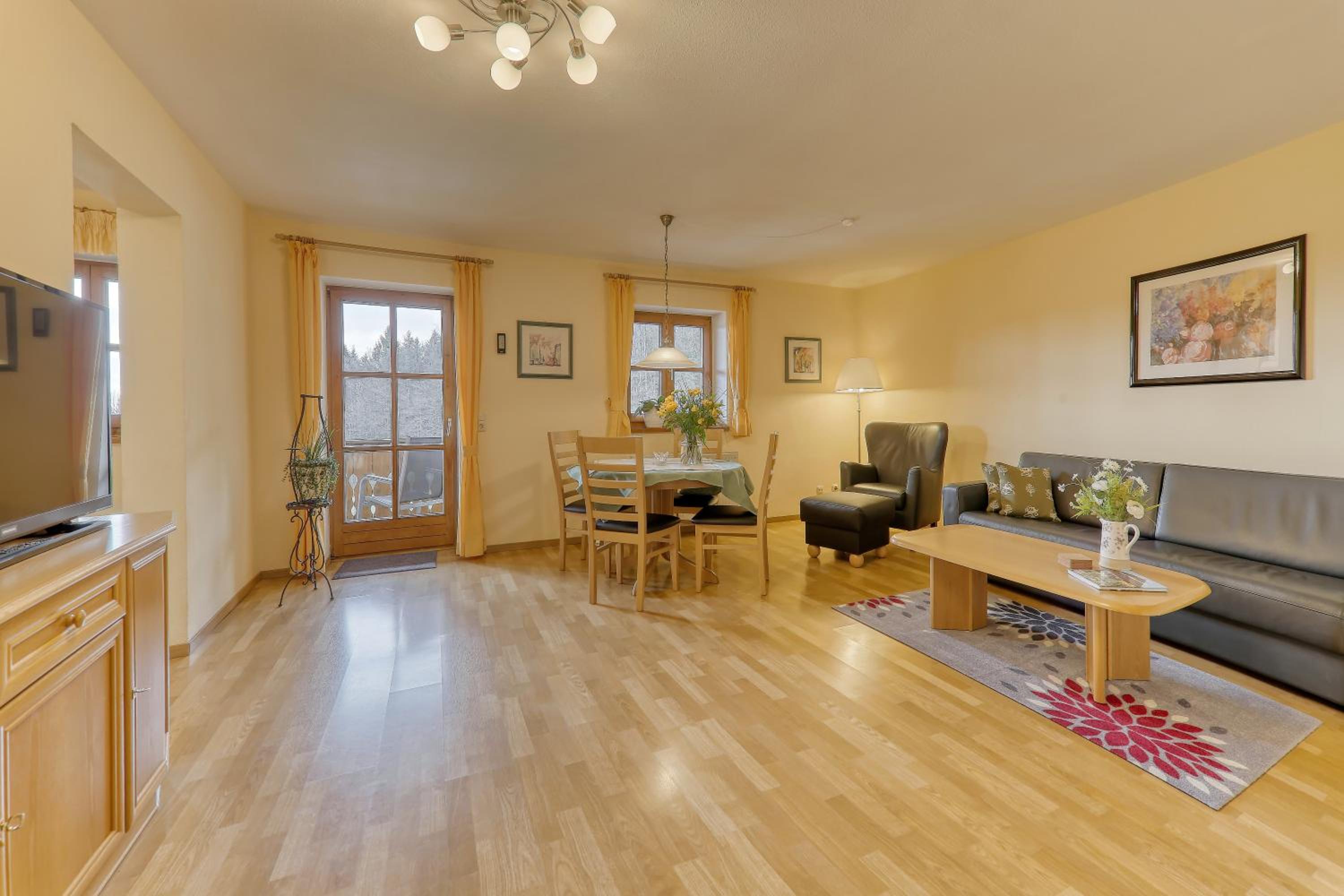Comfort One-Bedroom Apartment Falkenstein photo 2