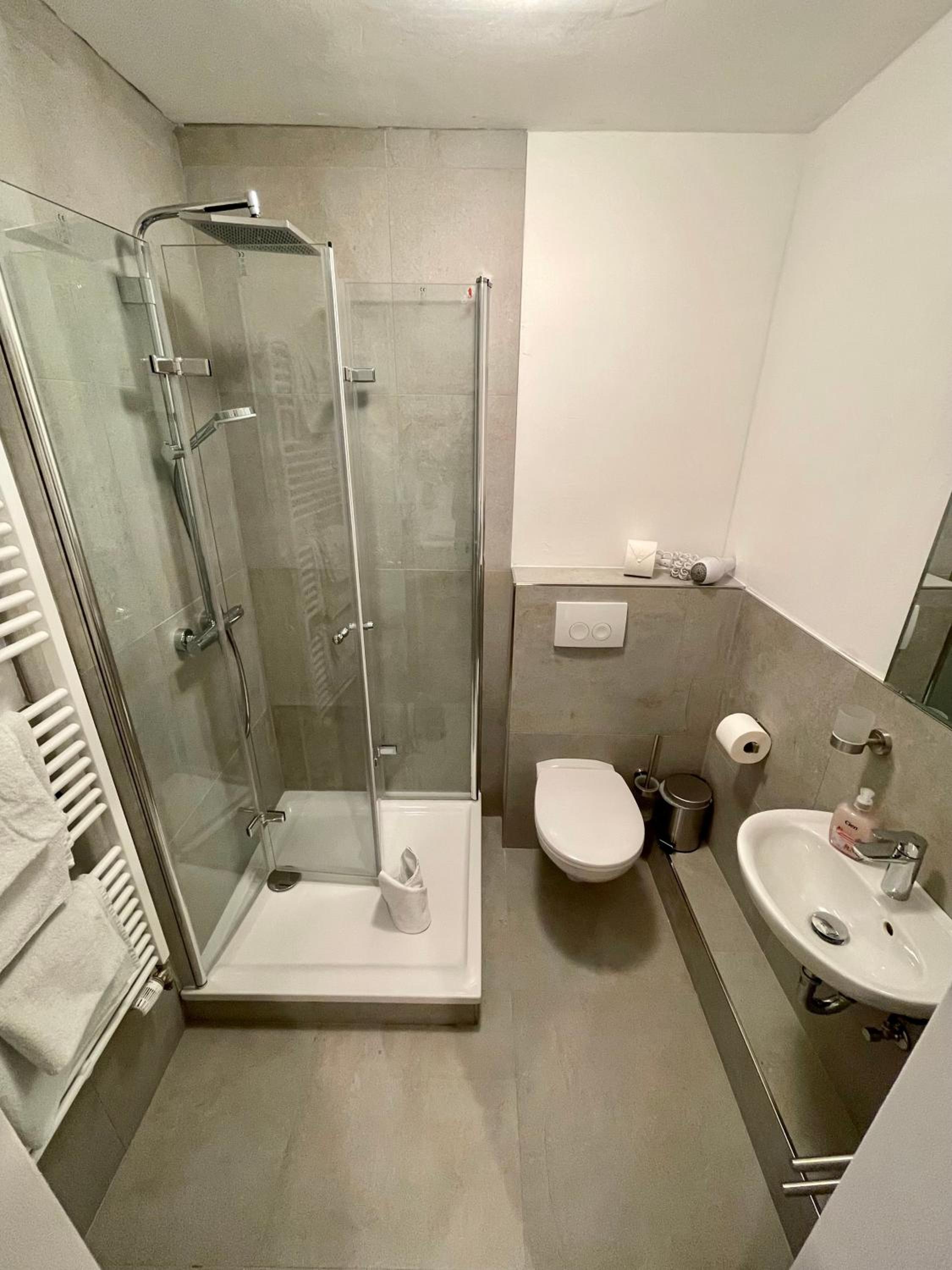 Standard Triple Room - Photo 6