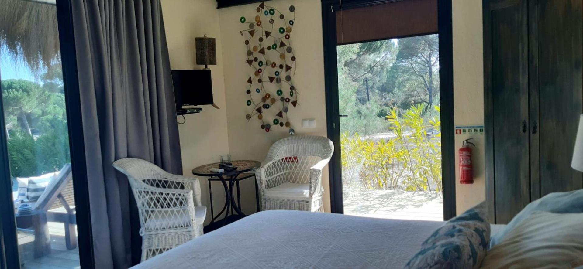 Deluxe Bungalow with Garden View photo 2