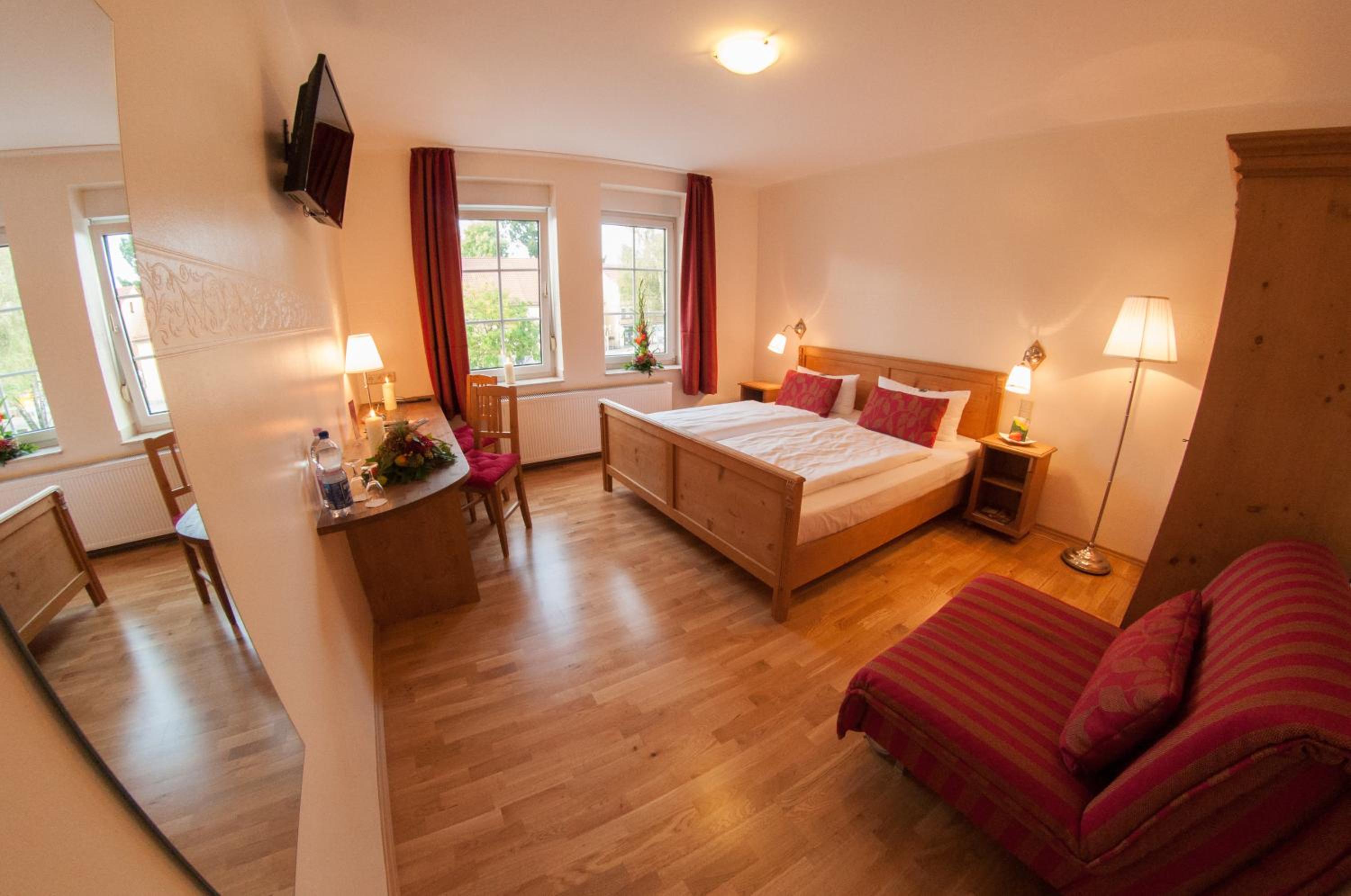 Double Room - Photo 4