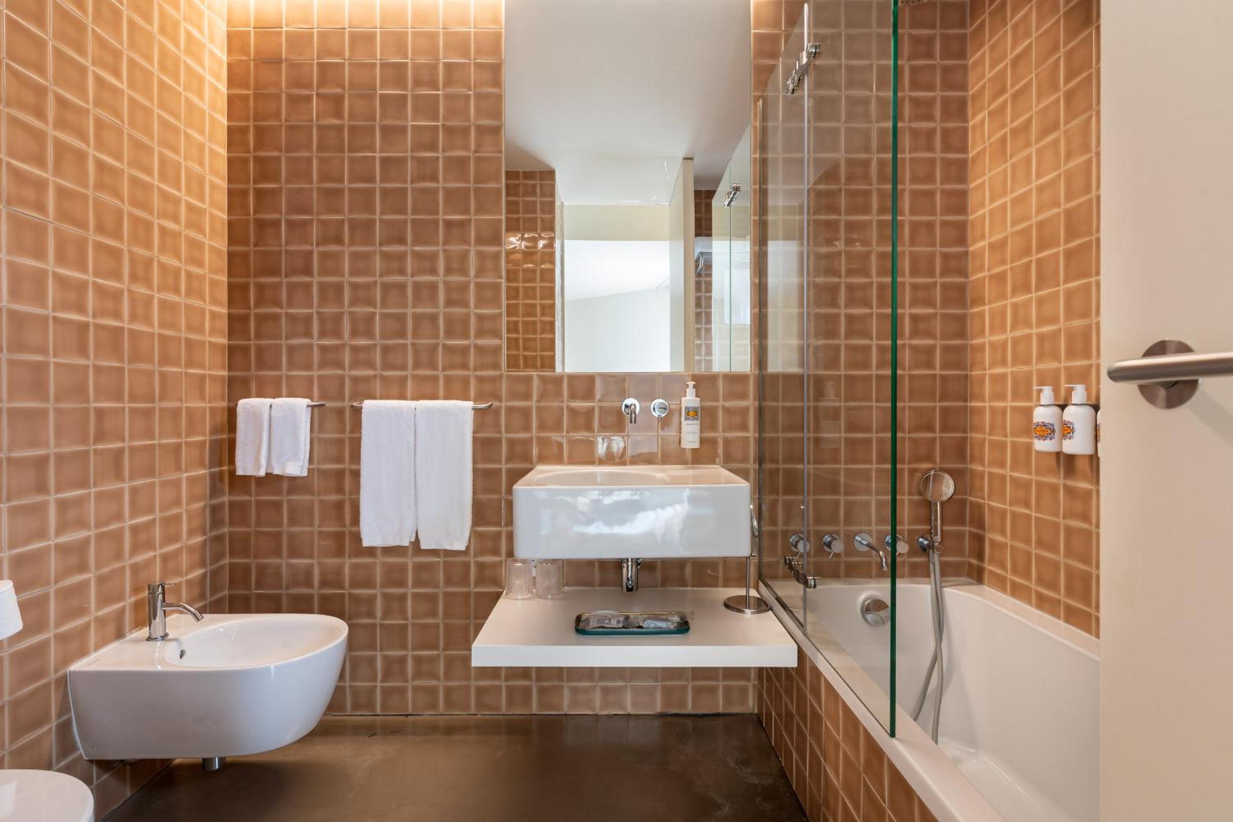 Duplex Suite - Photo 3